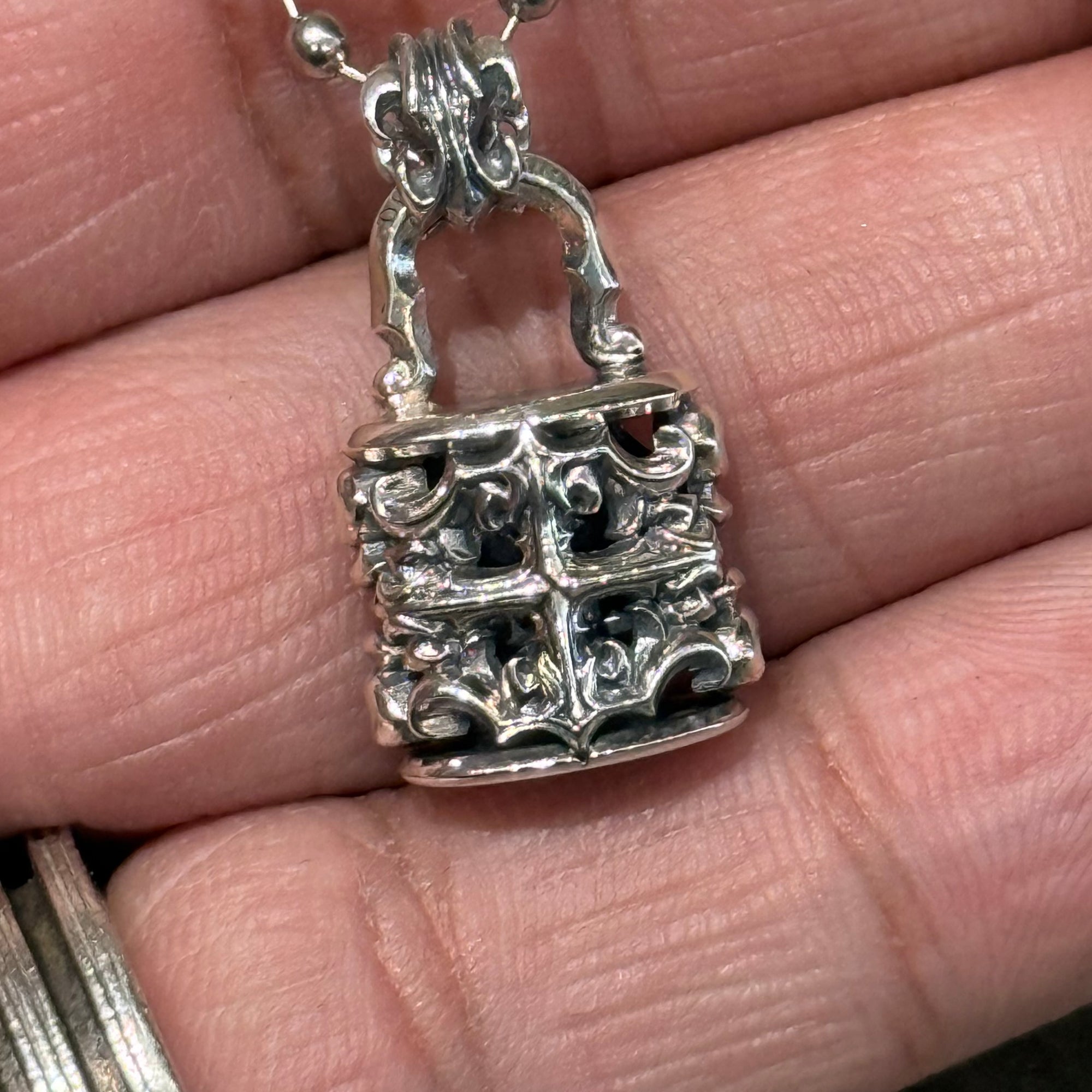 DEAL DESIGN PERSONA PADLOCK NECKLACE ‘SILVER’