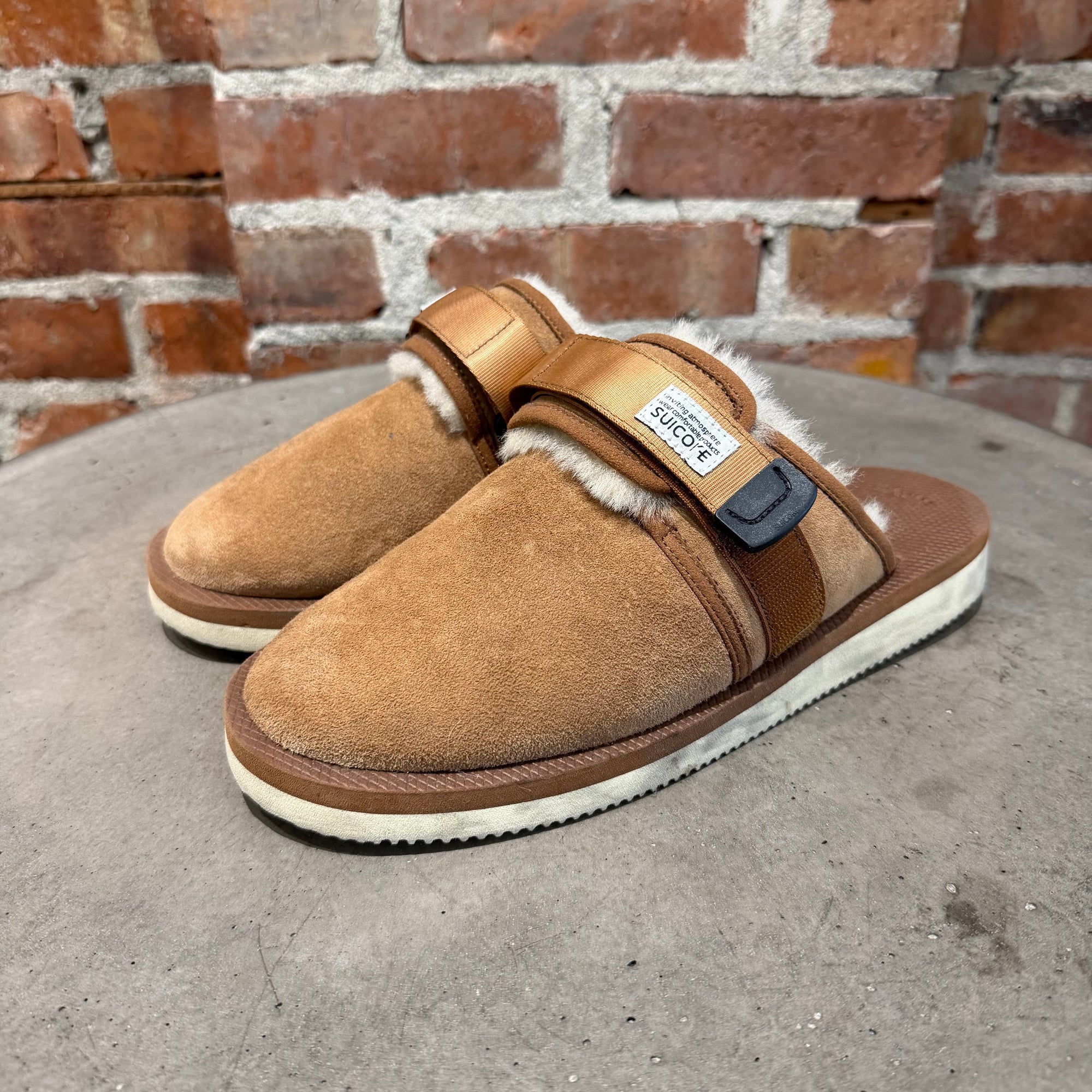 SUICOKE UGG SLIP ON LOAFERS ‘BROWN’