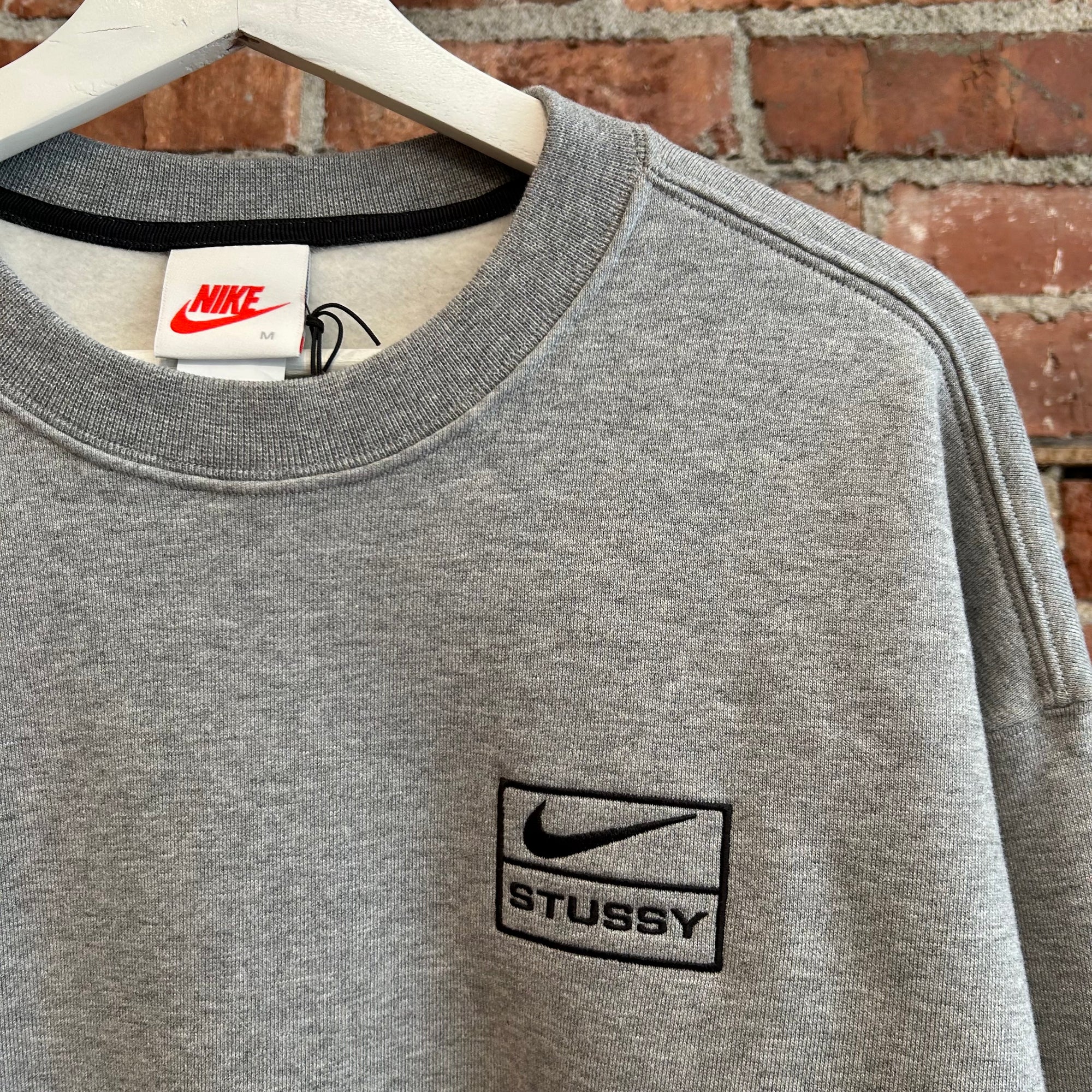 STUSSY X NIKE CREWNECK ‘GRAY’