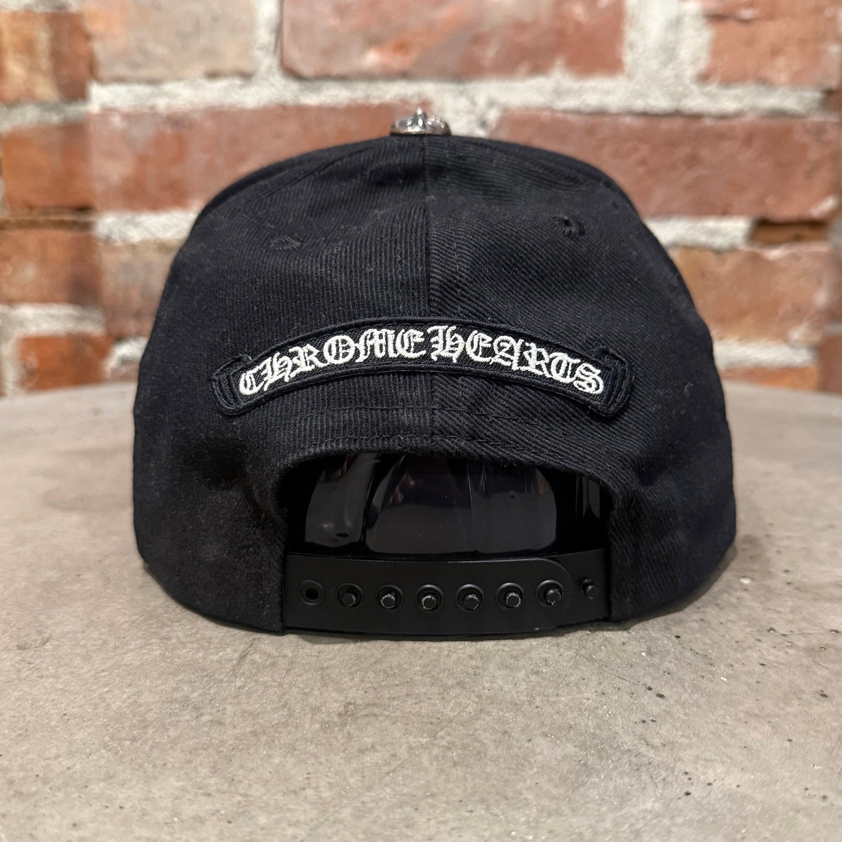 CHROME HEARTS SCROLL LOGO BASEBALL HAT ‘BLACK’