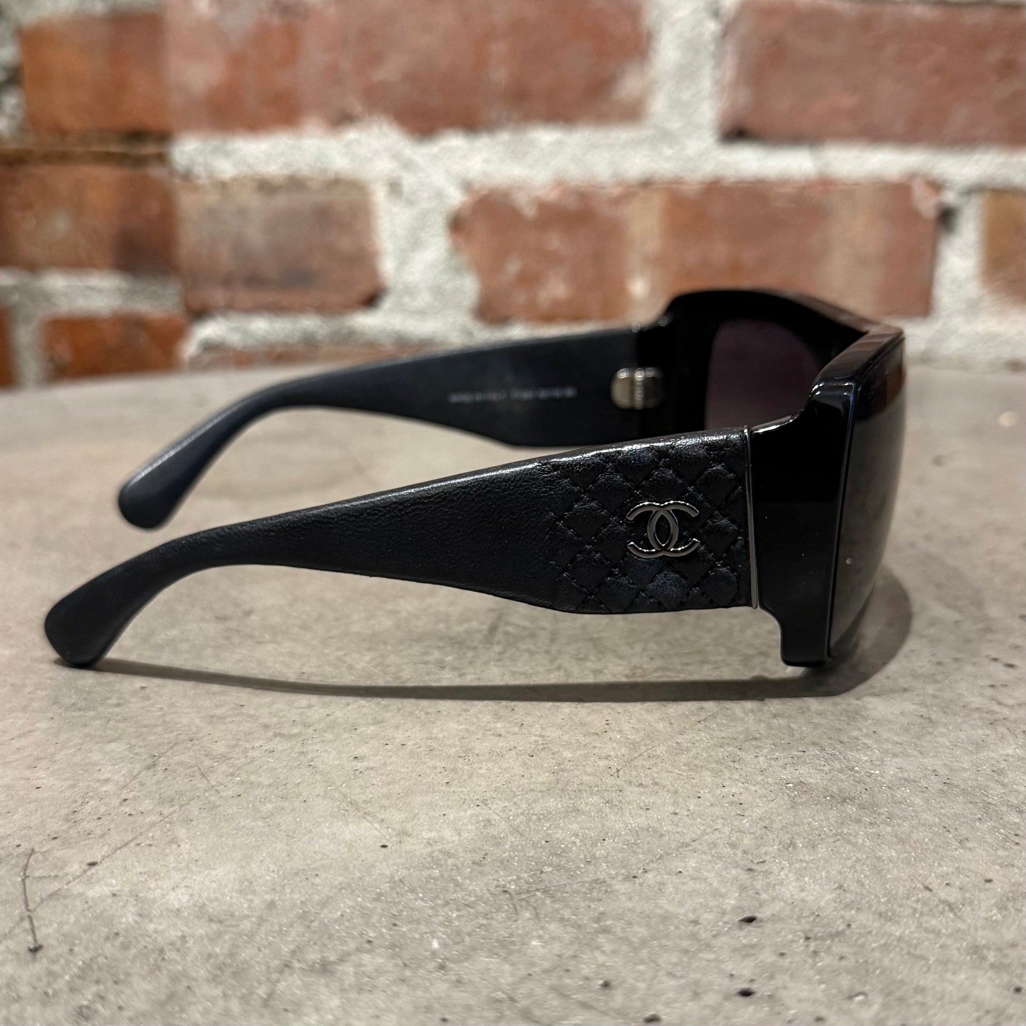 CHANEL QUILTED SHIELD SUNGLASSES ‘BLACK’
