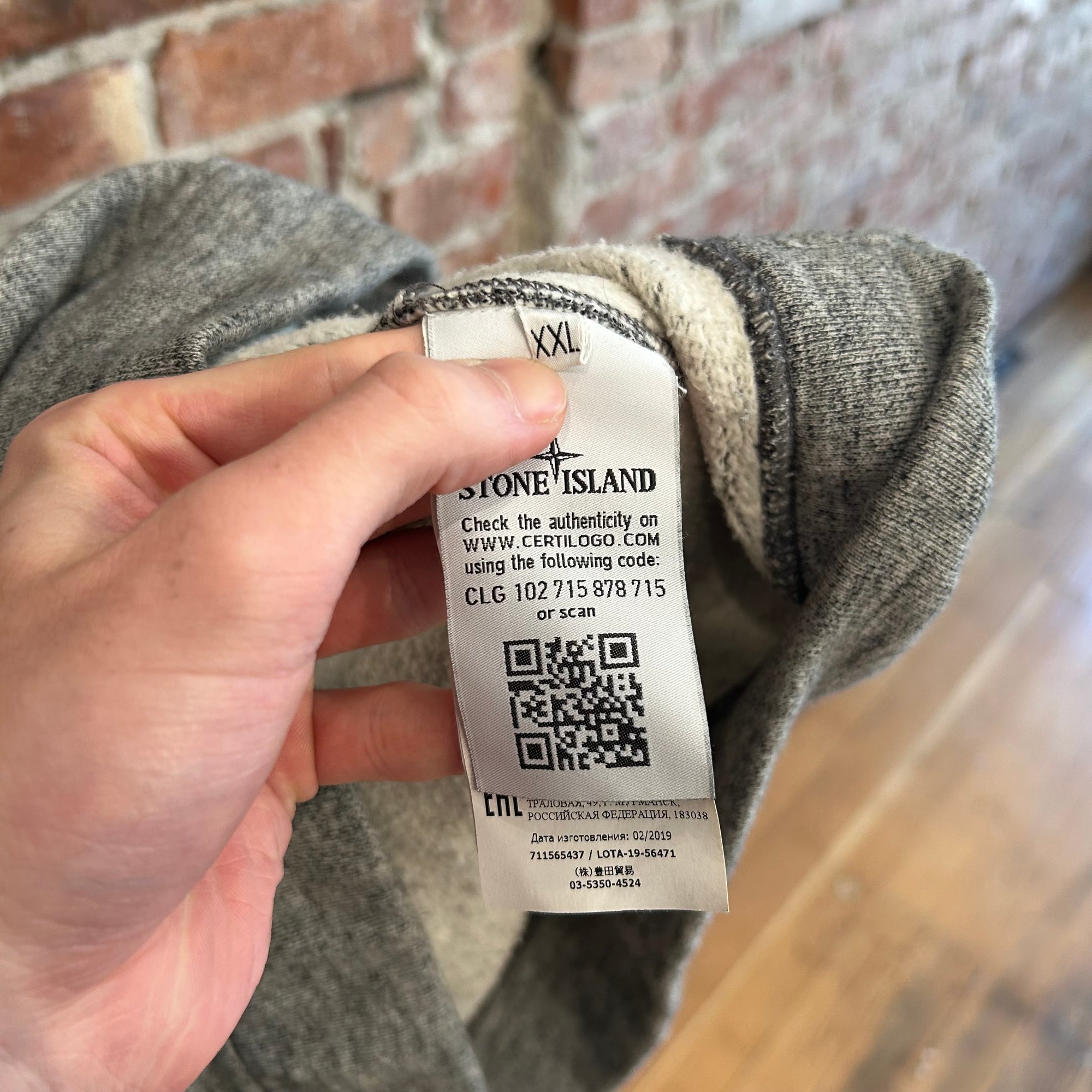 STONE ISLAND CLASSIC BADGE CREWNECK ‘GRAY’