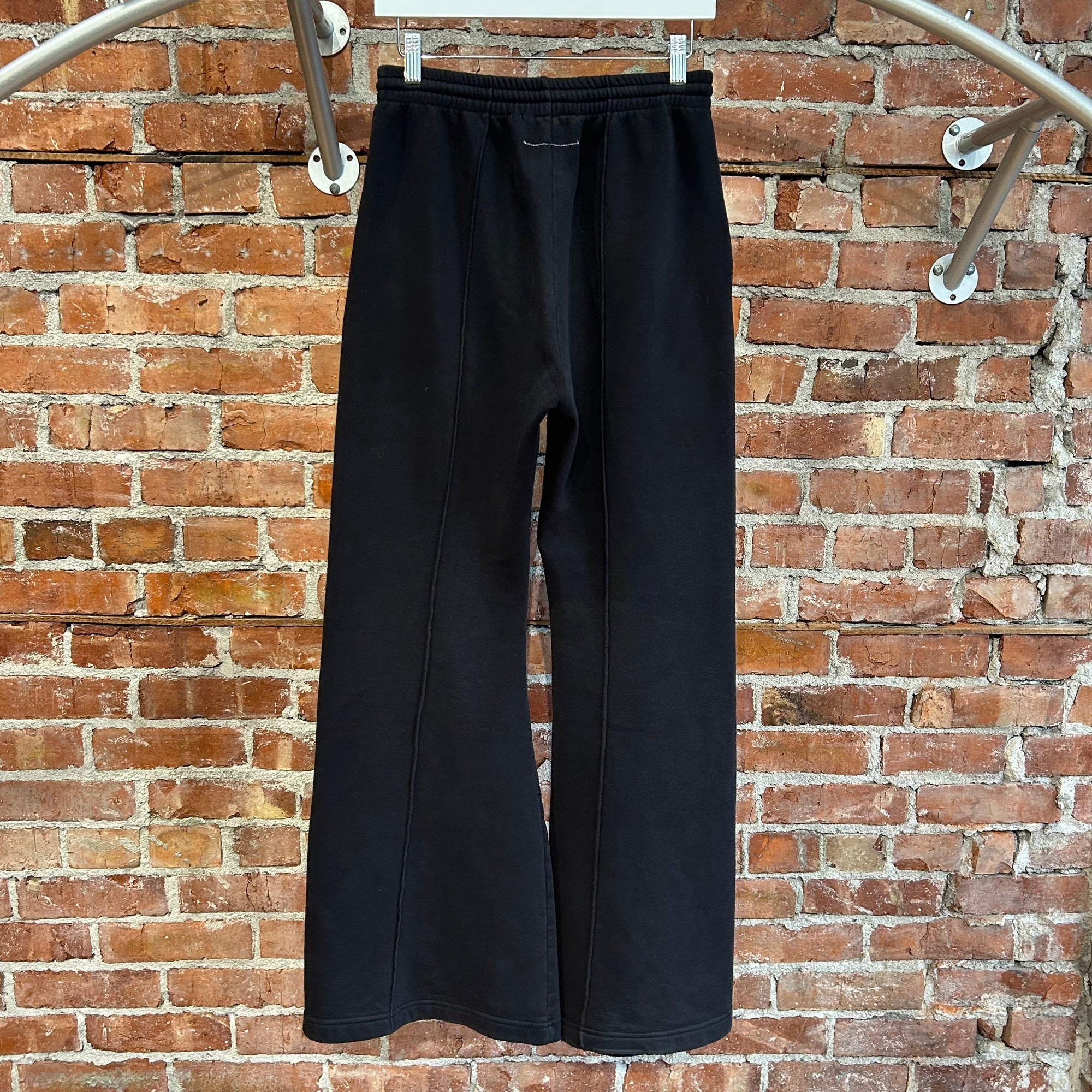 MAISON MARGIELA MM6 FLARED SWEATPANTS ‘BLACK’