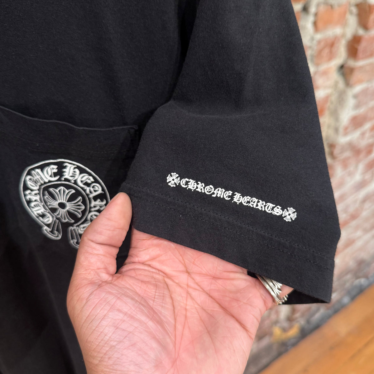 CHROME HEARTS HORSESHOE LOGO POCKET TEE ‘BLACK’