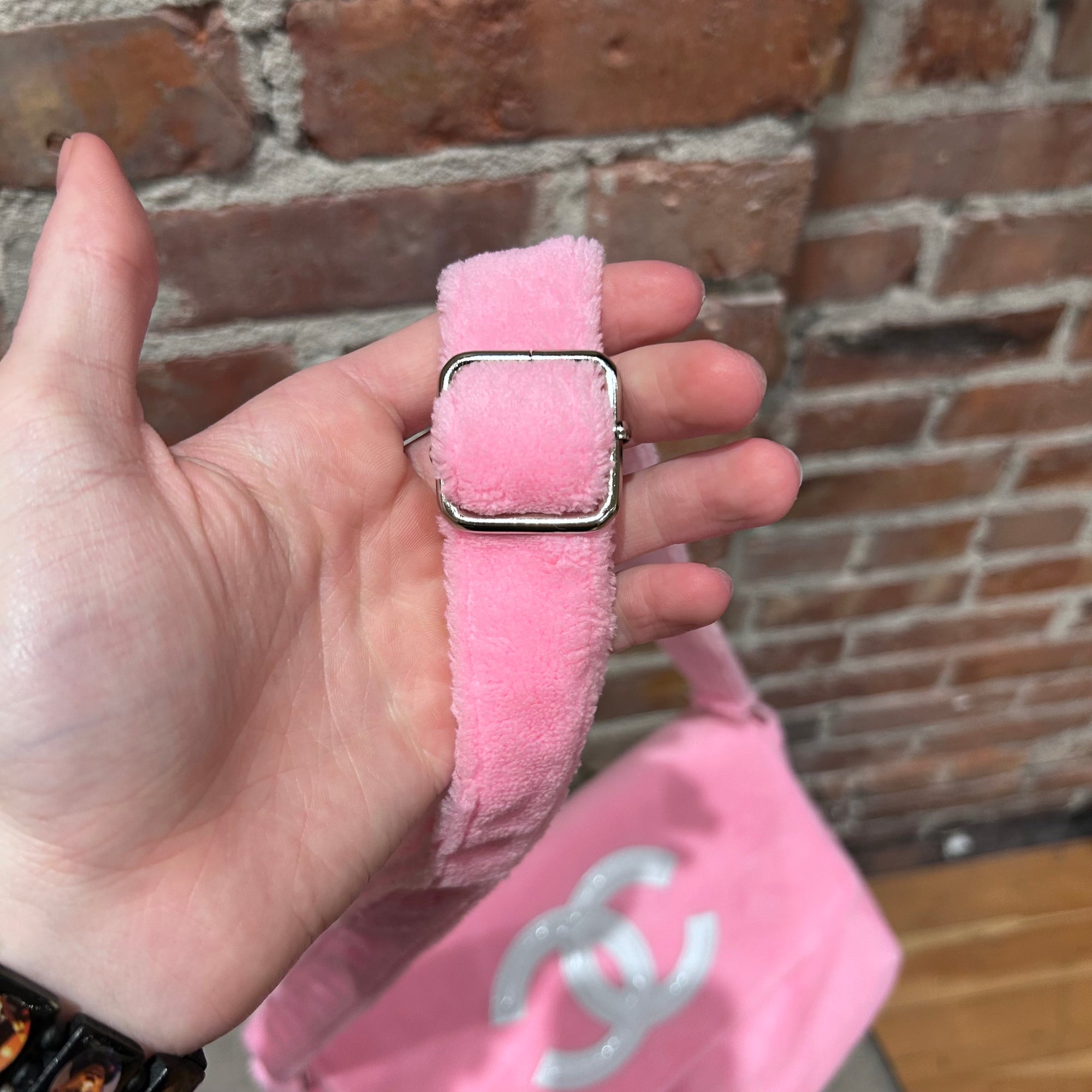 CHANEL VIP EXCLUSIVE CROSSBODY BAG ’PINK’