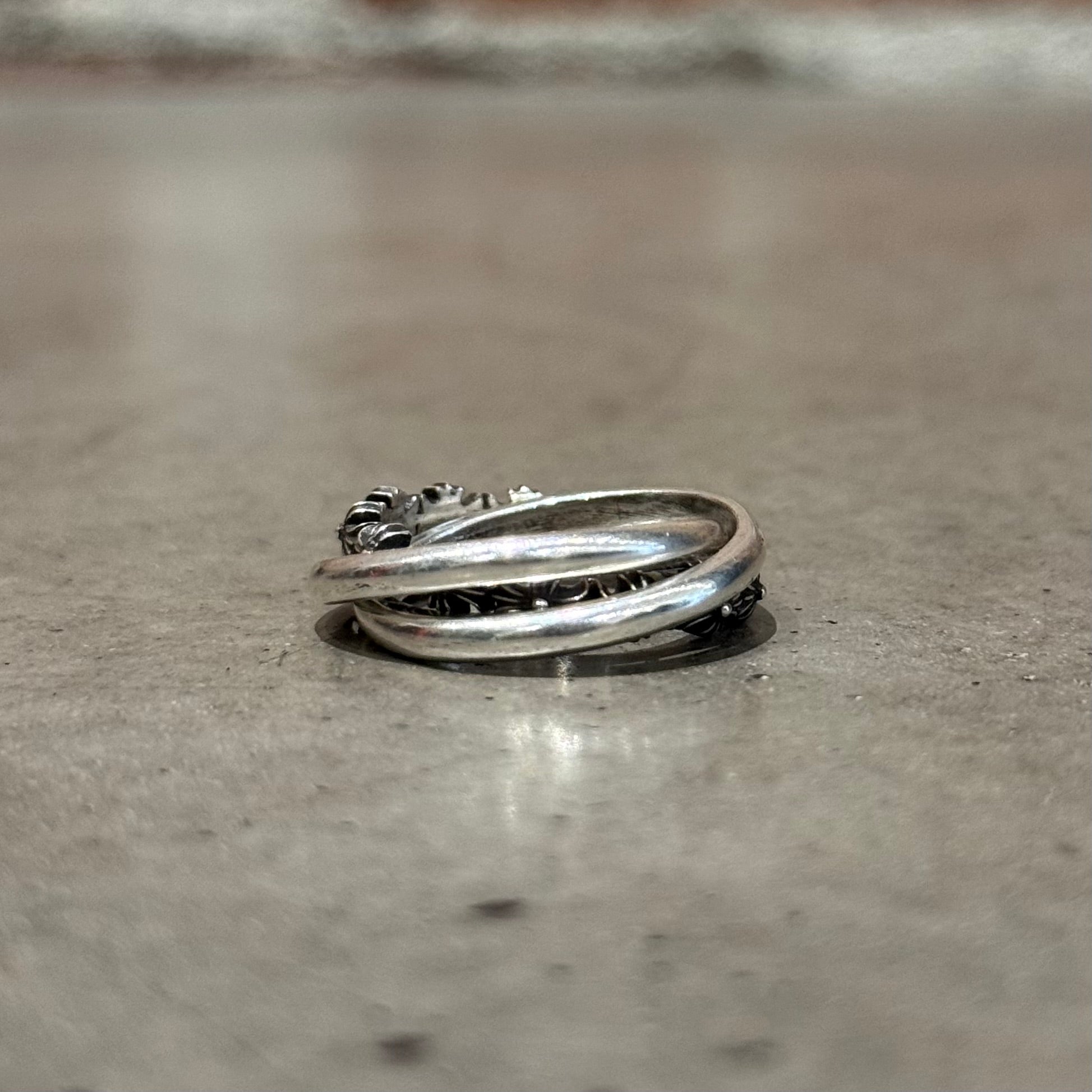 CHROME HEARTS TINY-E TRINITY RING ‘SILVER’