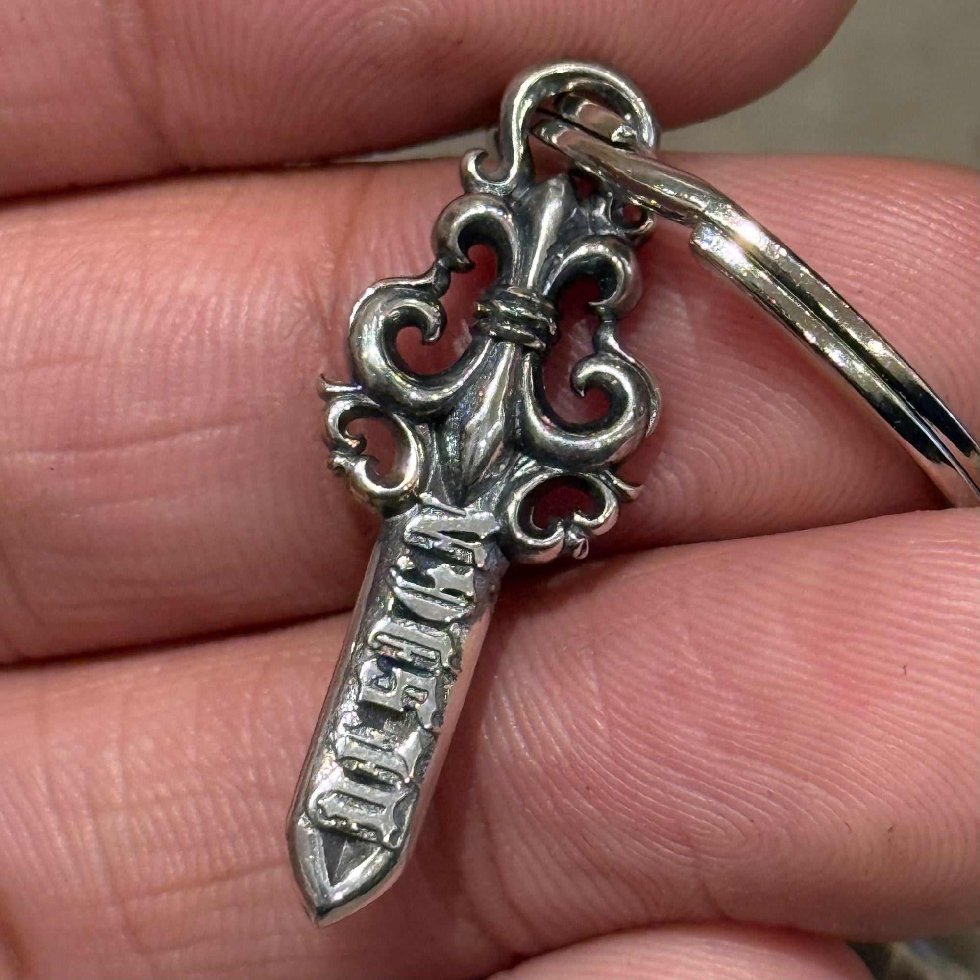 DEAL DESIGN KG CLIP DAGGER KEYCHAIN ‘SILVER’
