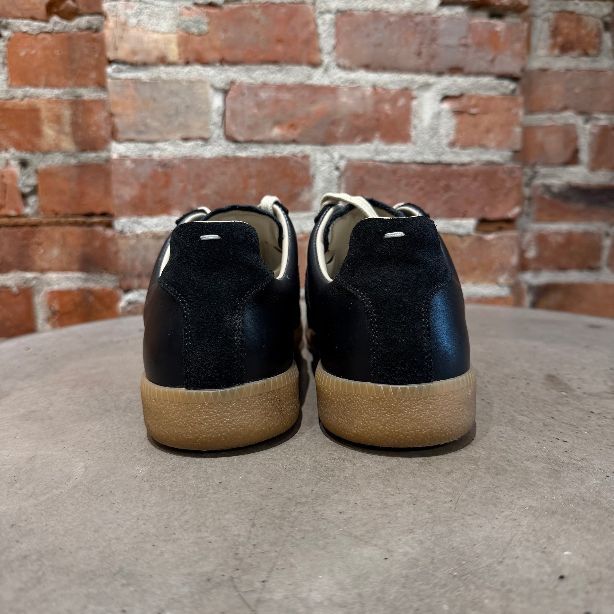 MAISON MARGIEALA REPLICA GAT SNEAKERS ‘BLACK’