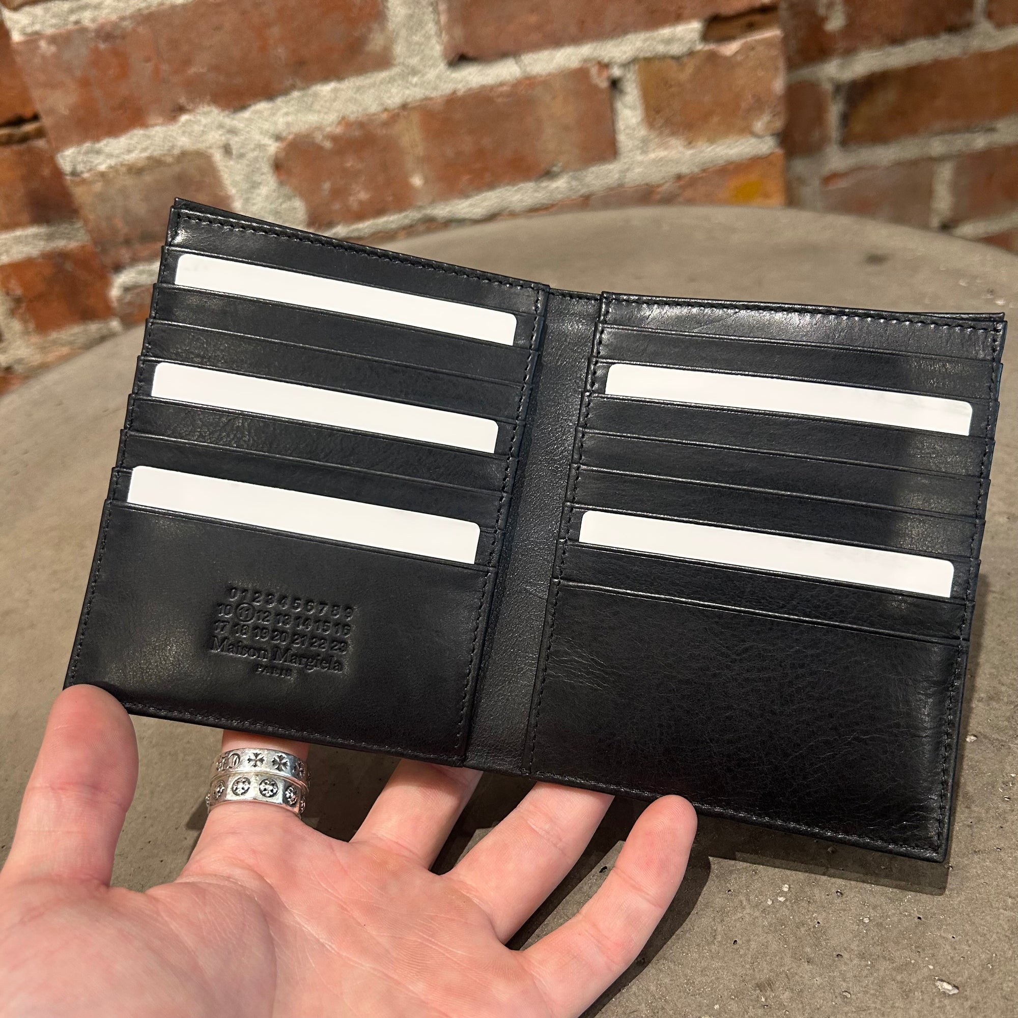 MAISON MARGIELA FOUR STITCH LARGE BIFOLD WALLET ‘BLACK’