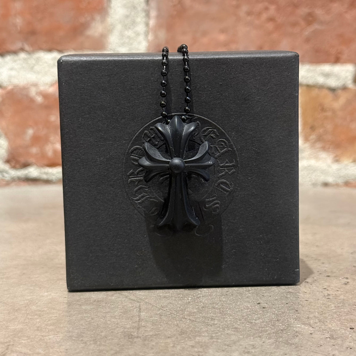 CHROME HEARTS SILICHROME CROSS NECKLACE ‘BLACK’