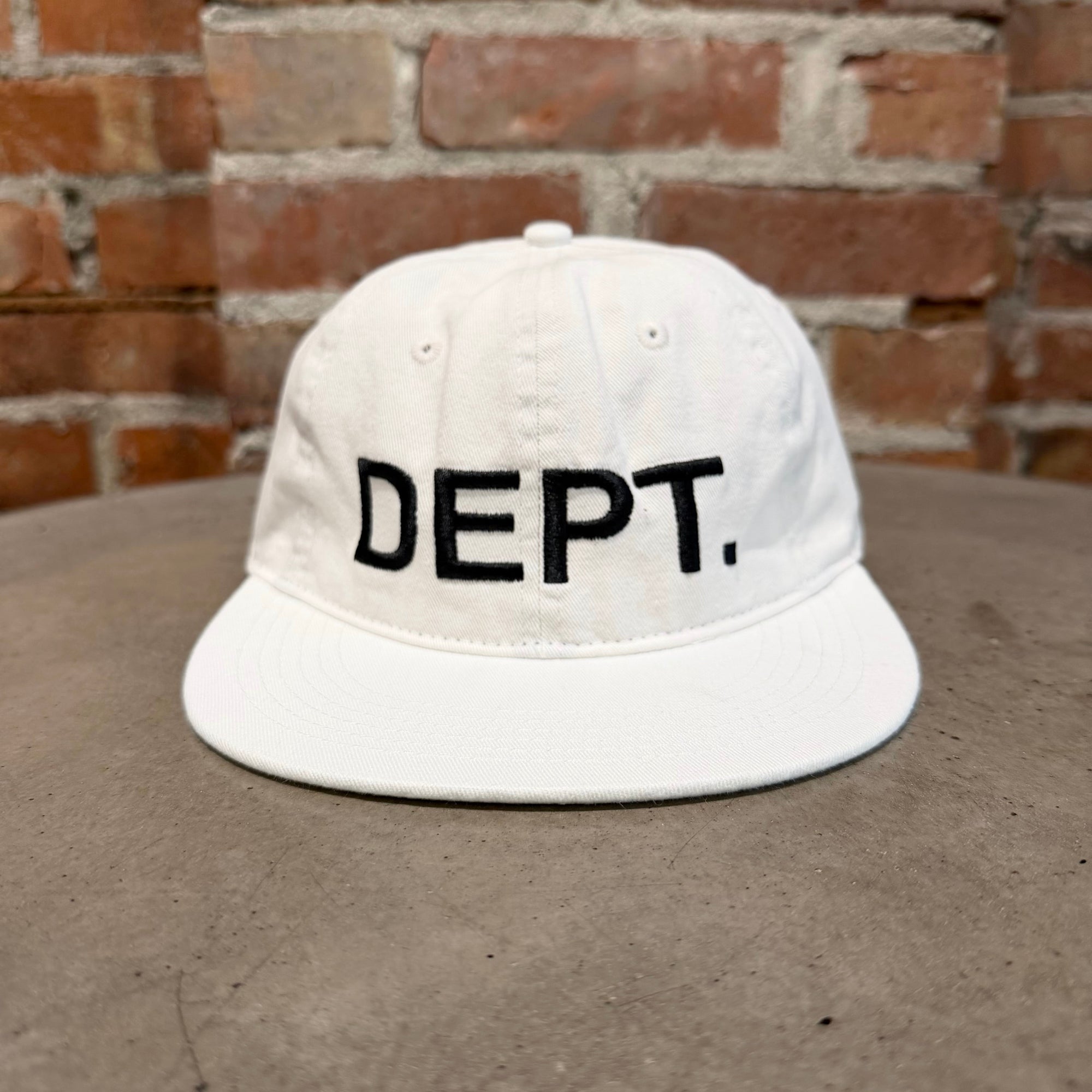 GALLERY DEPT. CLASSIC LOGO HAT ‘WHITE’