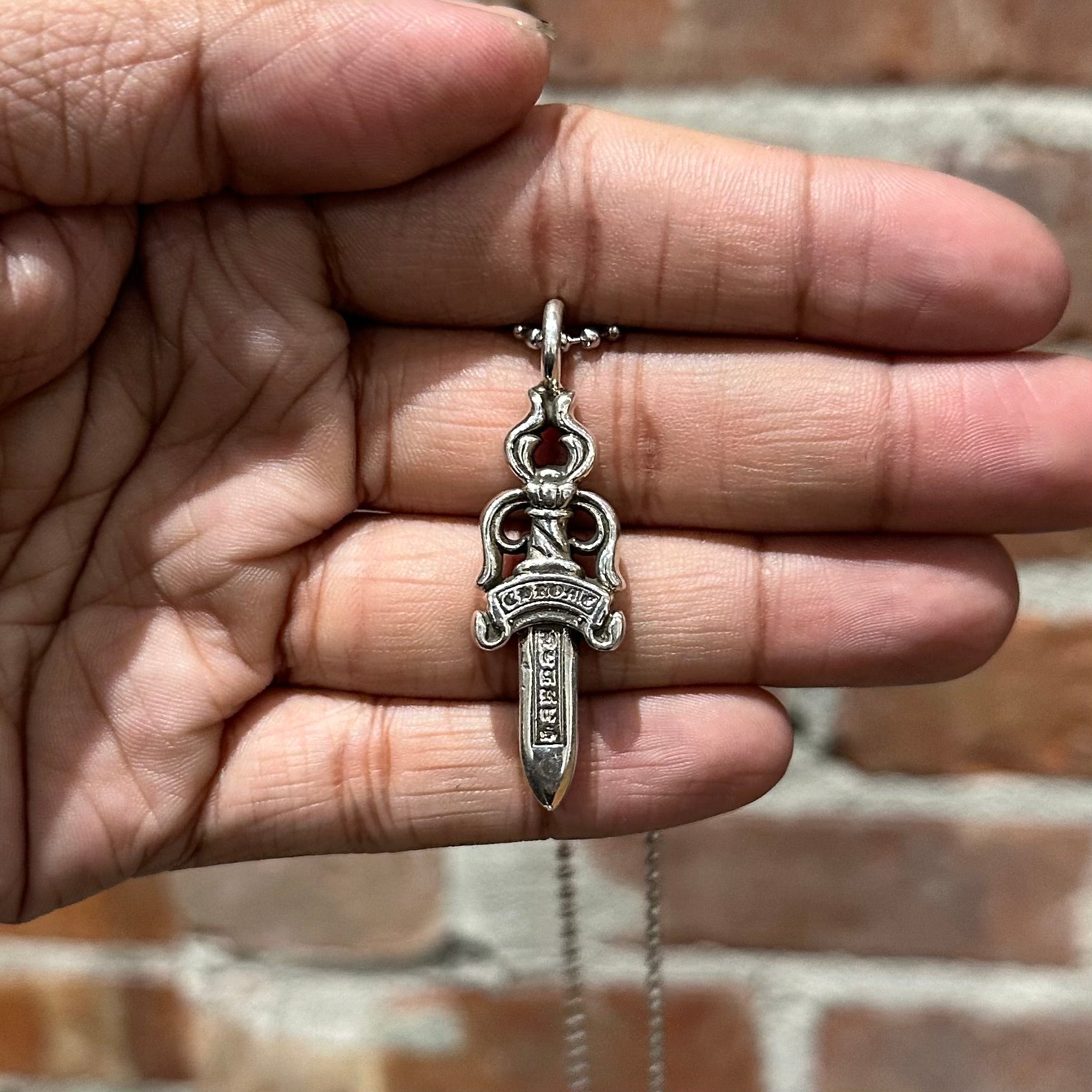 CHROME HEARTS DOUBLE DAGGER NECKLACE ‘SILVER’