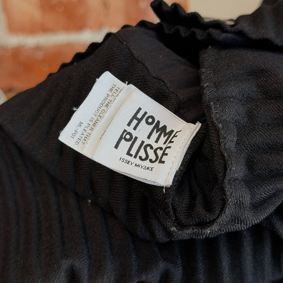 ISSEY MIYAKE HOMME PLISSE PLEATED TRUCKER JACKET 'BLACK'