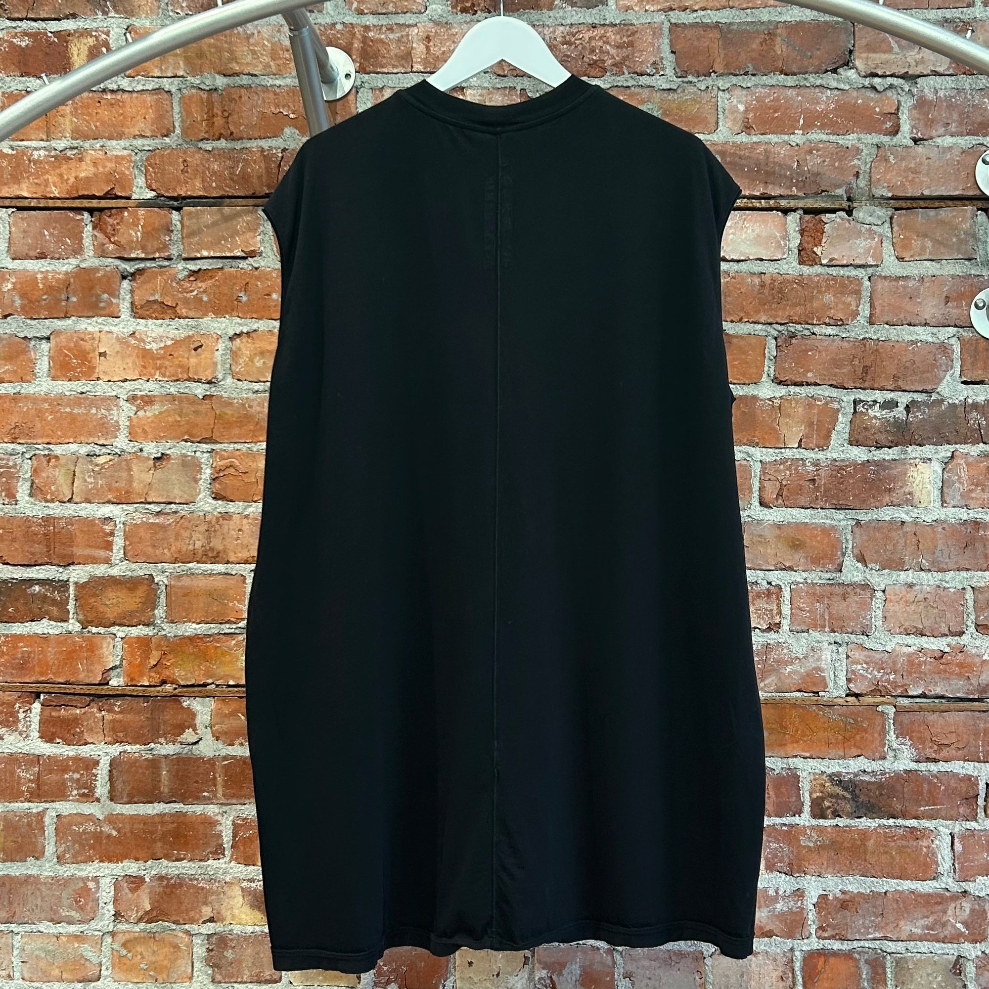 RICK OWENS FW19 DRKSDHW TARP TANK ‘BLACK’