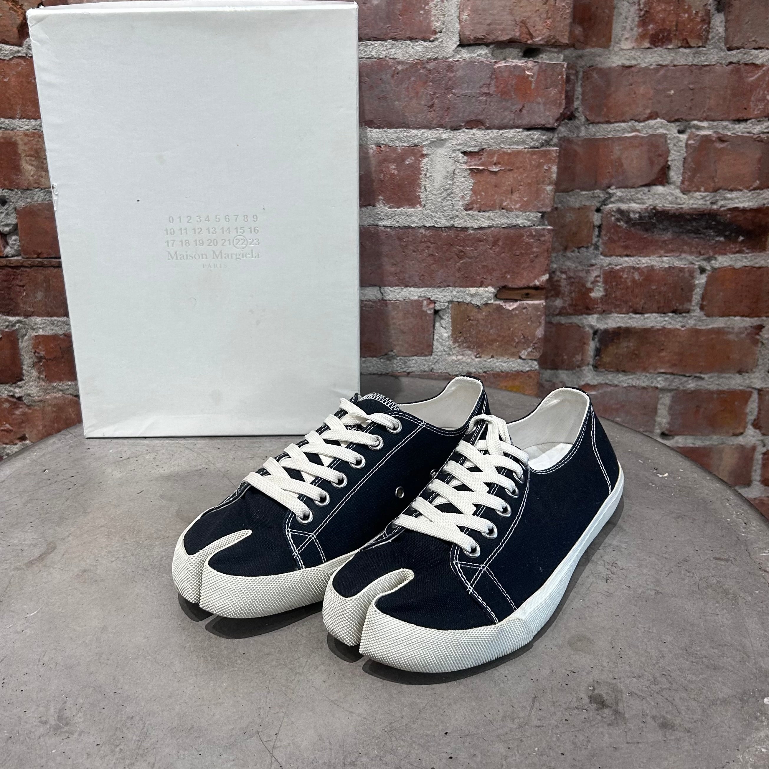 【1回着用】Maison Margiela Tabi sneakers ブラック Maison Margiela Low Top Tabi Flat Sneakers Shoes Men Size EU 41