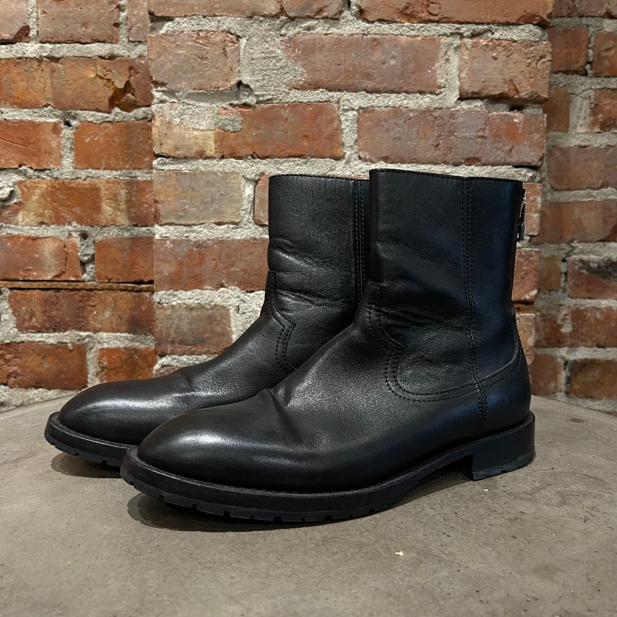 AMIRI BACKZIP ANKLE BOOTS ‘BLACK’