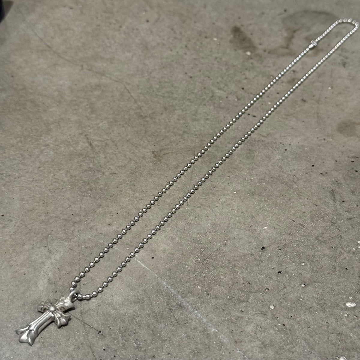 CHROME HEARTS SMOKED DOUBLE CH CROSS  NECKLACE ‘SILVER’