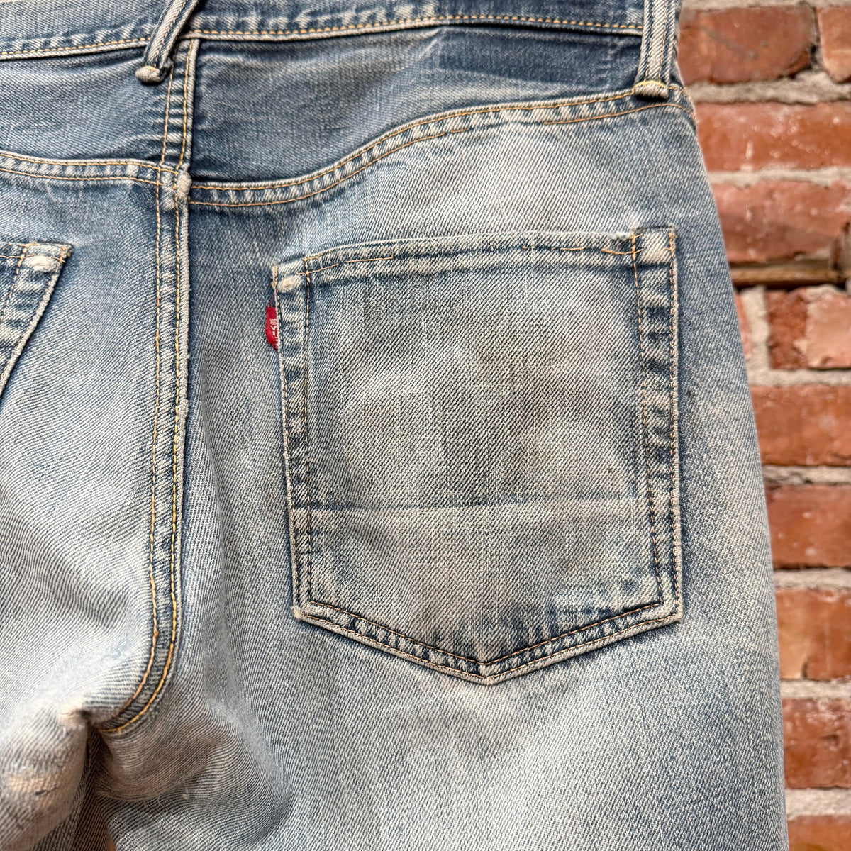 EVISU VINTAGE BIG E THRASHED DENIM ‘LIGHT BLUE’