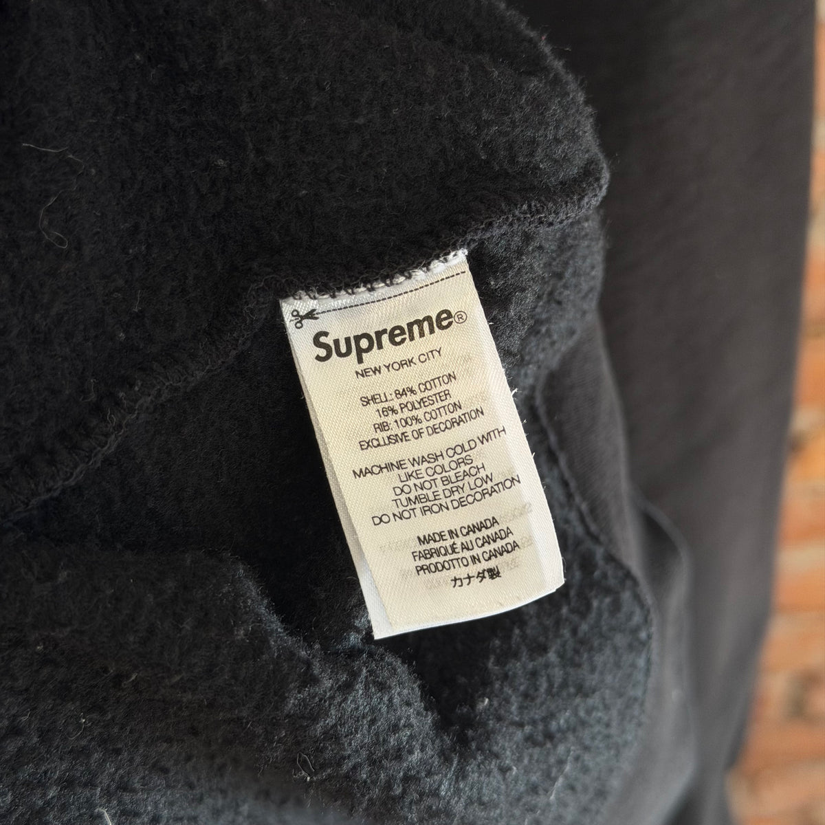SUPREME FW22 BOX LOGO CREWNECK ‘BLACK/RED’