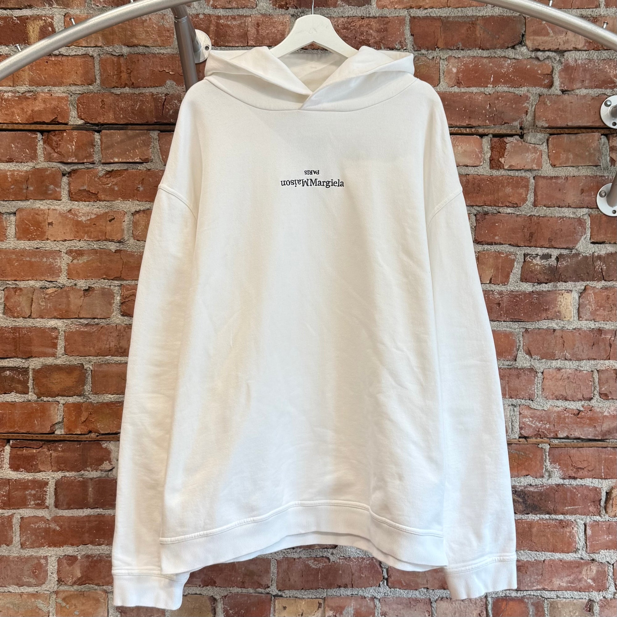 MAISON MARGIELA REVERSED LOGO HOODIE ‘WHITE’