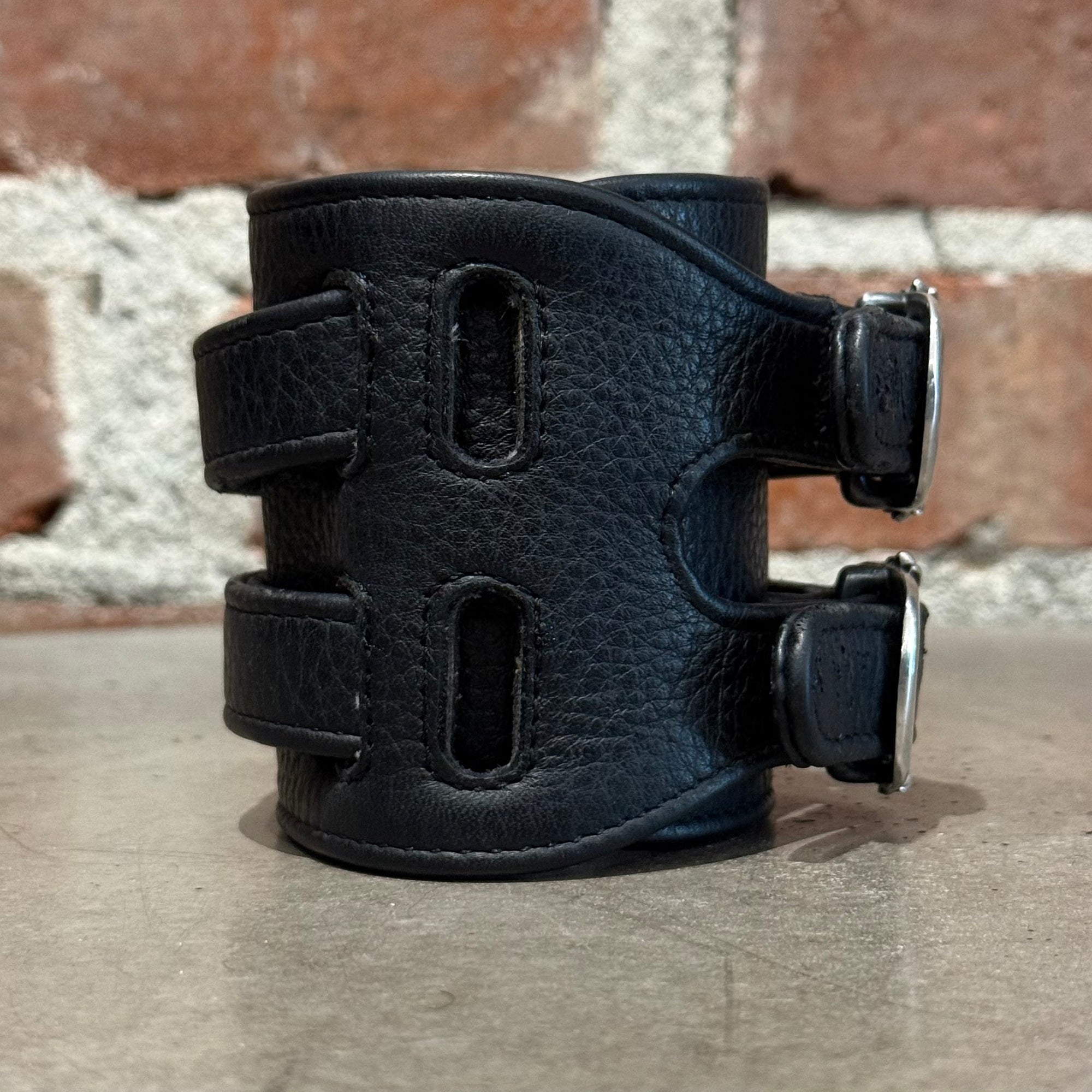 CHROME HEARTS DOUBLE GUNSLINGER WRIST BRACE ‘BLACK’