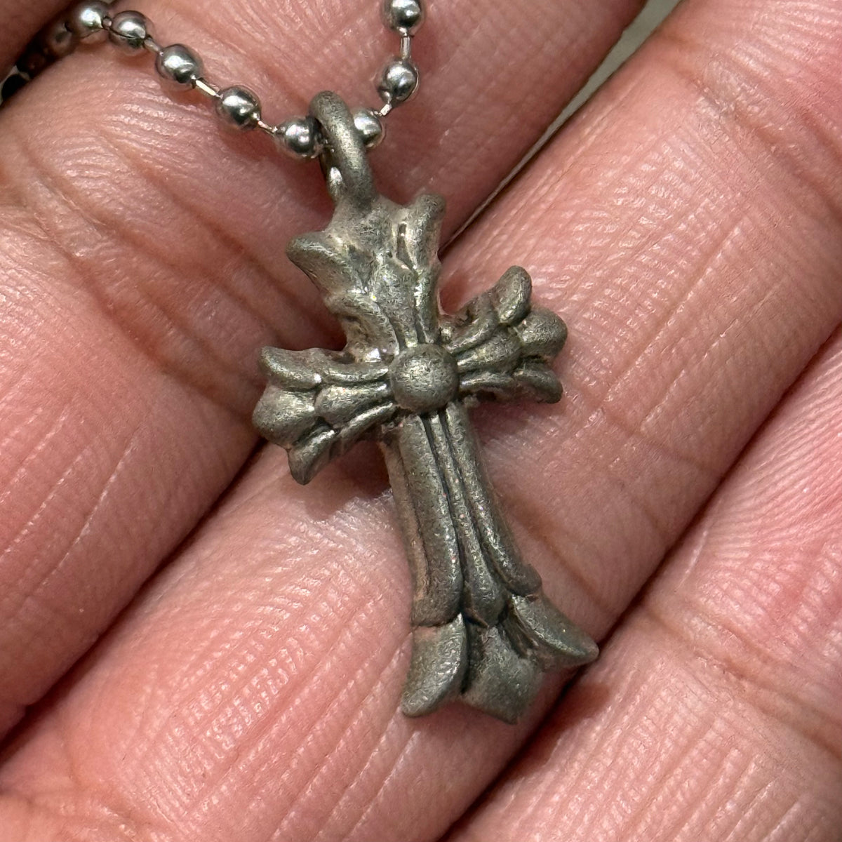 CHROME HEARTS SMOKED DOUBLE CH CROSS  NECKLACE ‘SILVER’