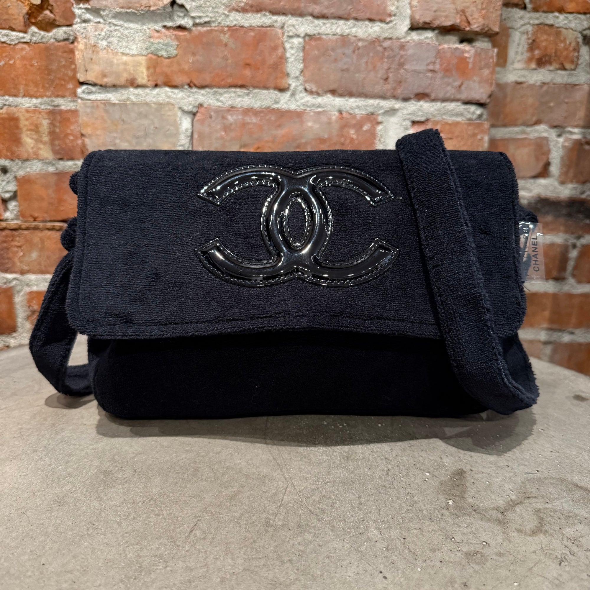 CHANEL VIP EXCLUSIVE CROSSBODY BAG ’BLACK/BLACK’