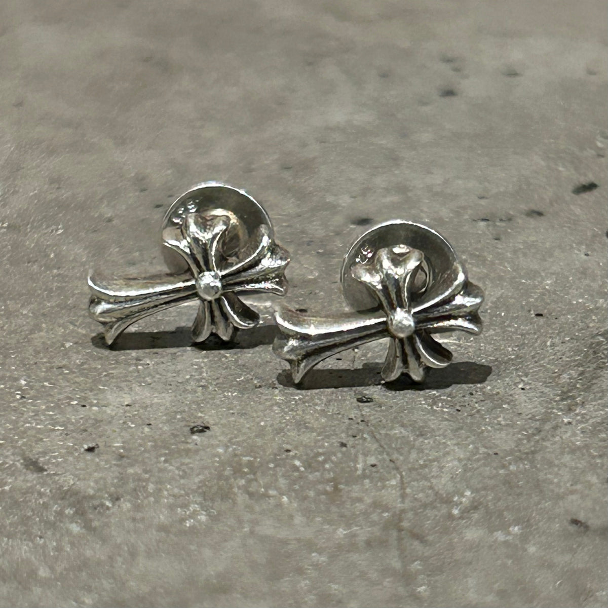 CHROME HEARTS CROSS STUD EARRING SET ‘SILVER’