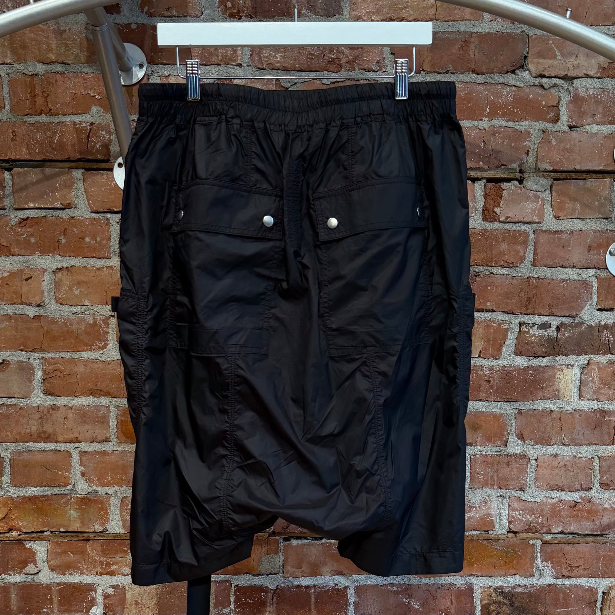RICK OWENS DRKSDHW BAUHAUS CARGO SHORTS ‘BLACK’