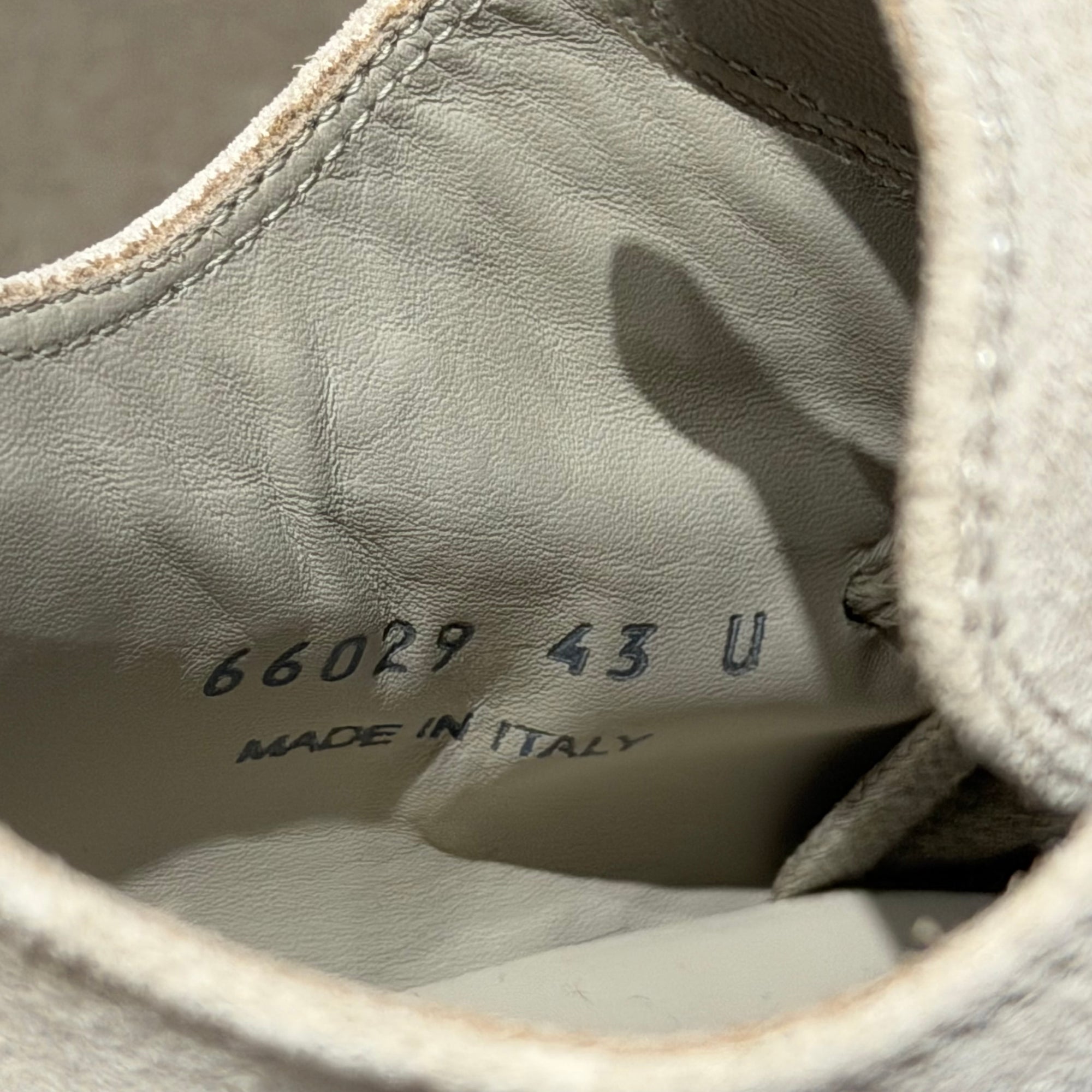 RICK OWENS SS25 MEGALACE RAMONE LOWS ‘DINGE/MILK’