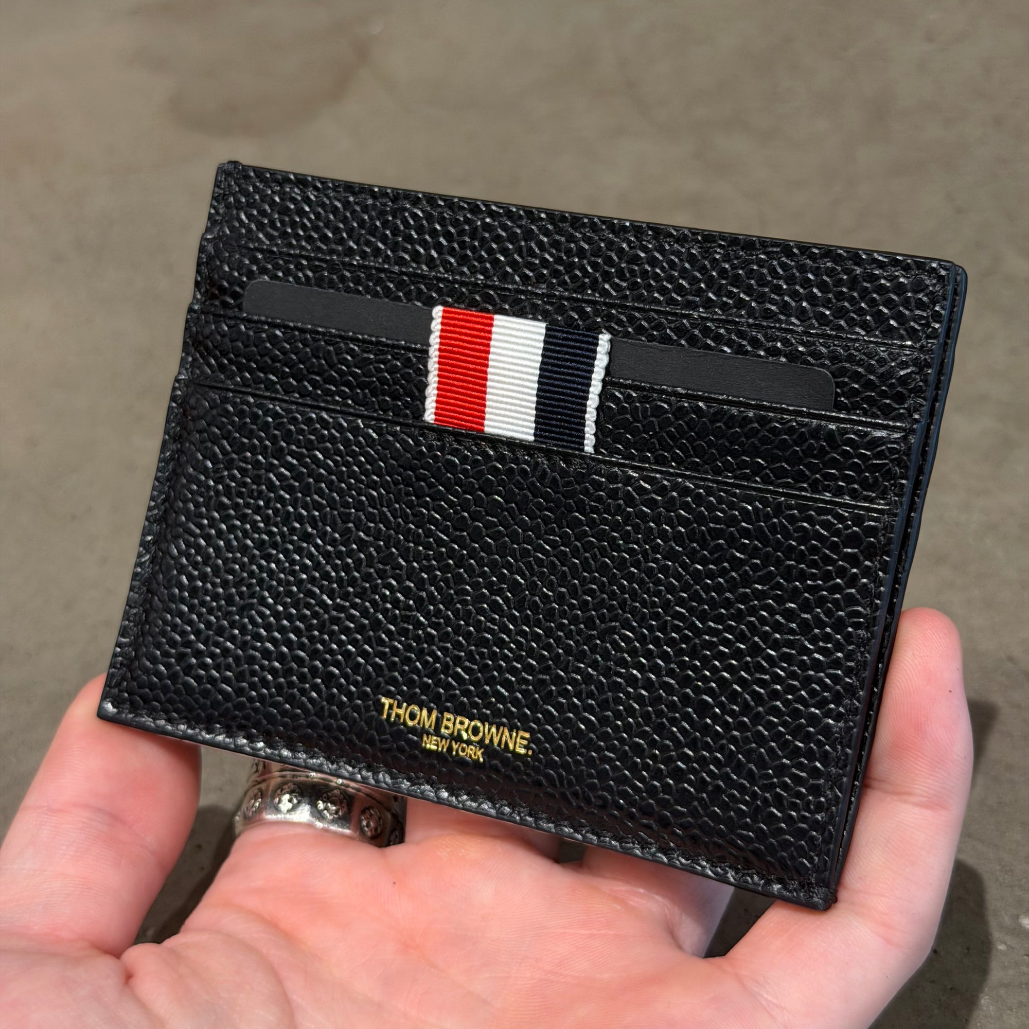 THOM BROWNE PEBBLE GRAIN CARDHOLDER ‘BLACK’