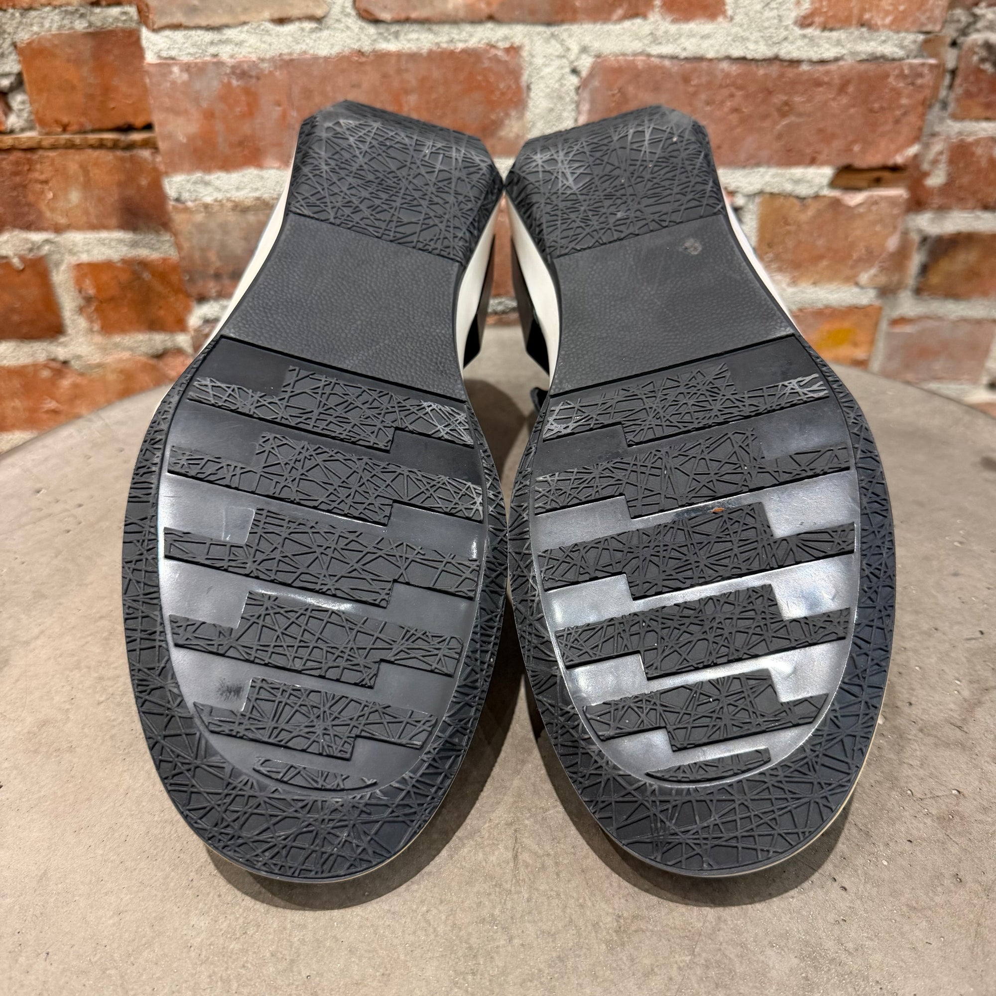 CINZIA ARAIA HIGHTOP LEATHER SNEAKERS ‘BLACK’
