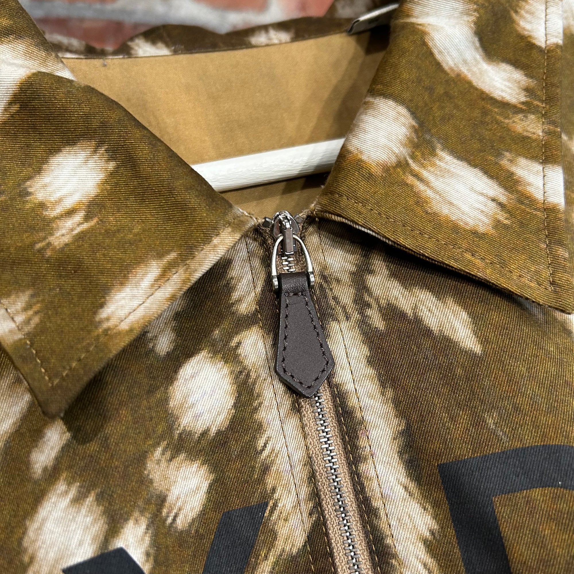 BURBERRY SS19 RUNWAY BAMBI ZIP SHIRT ‘BROWN’