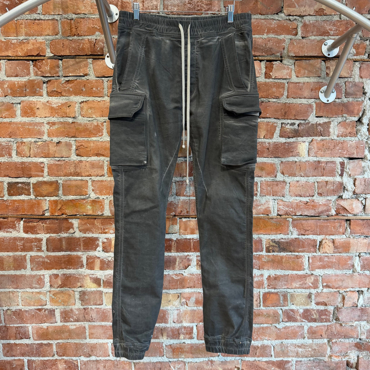 RICK OWENS SS23 EDFU DRKSHDW MASTADON CARGOS ‘DARK DUST’