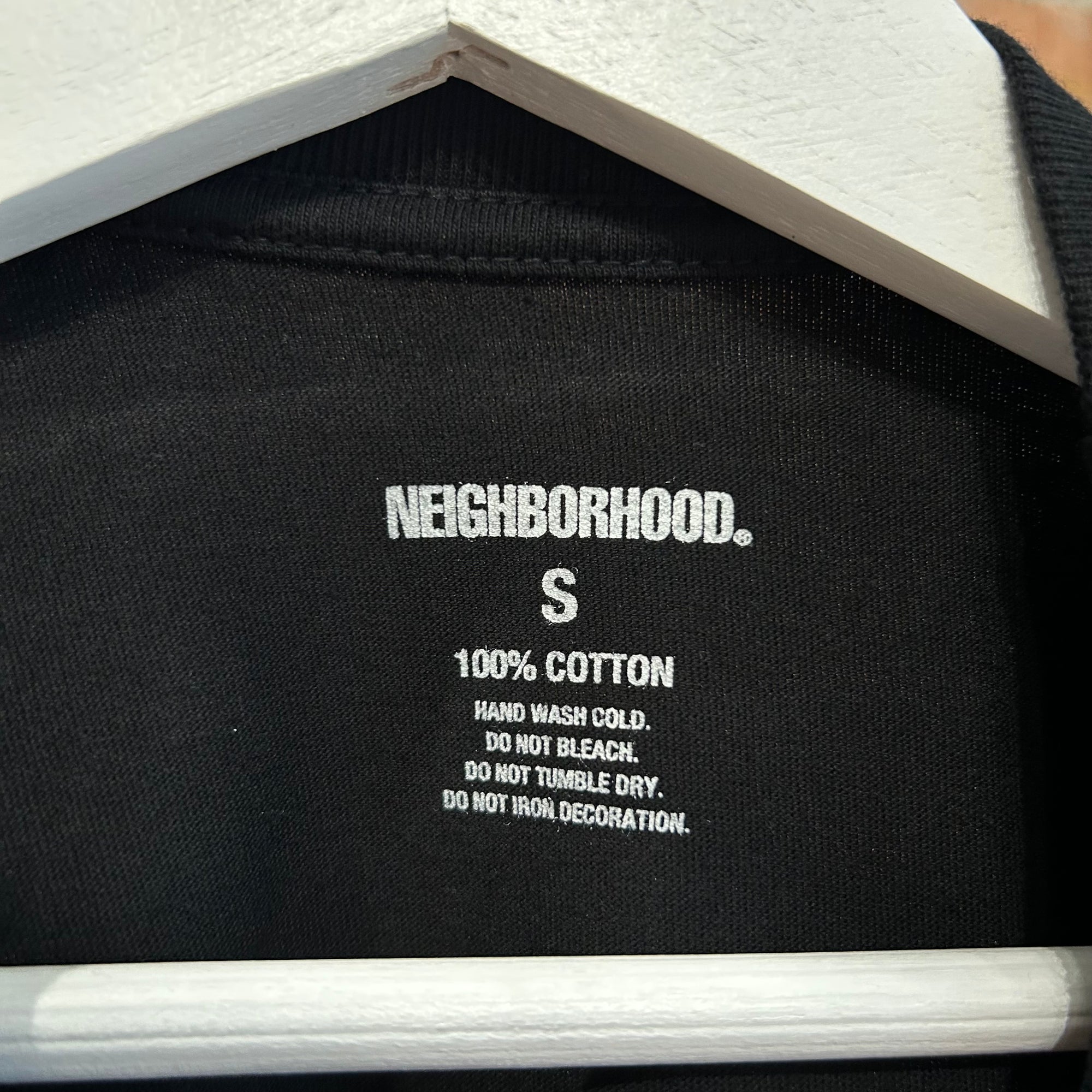 NEIGHBORHOOD CRAFT WITH PRIDE BOX LOGO TEE ‘BLACK’