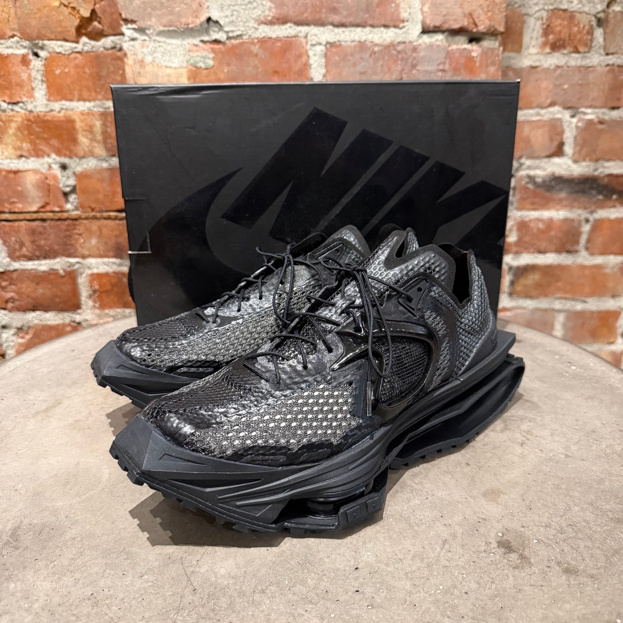 MMW X NIKE ZOOM 004 SNEAKERS ‘BLACK’
