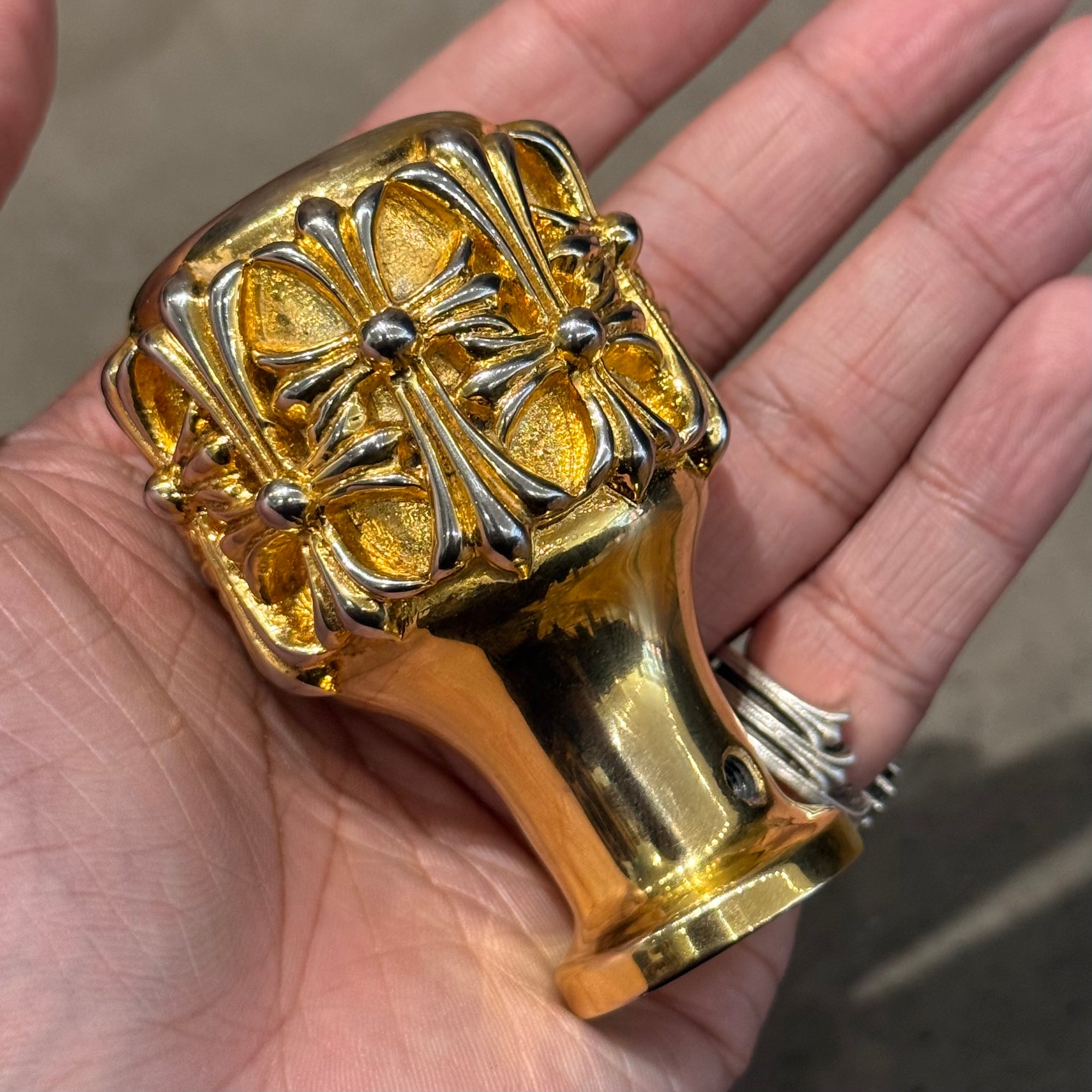 RENNSTALL CEMETERY SHIFT KNOB ‘GOLD’