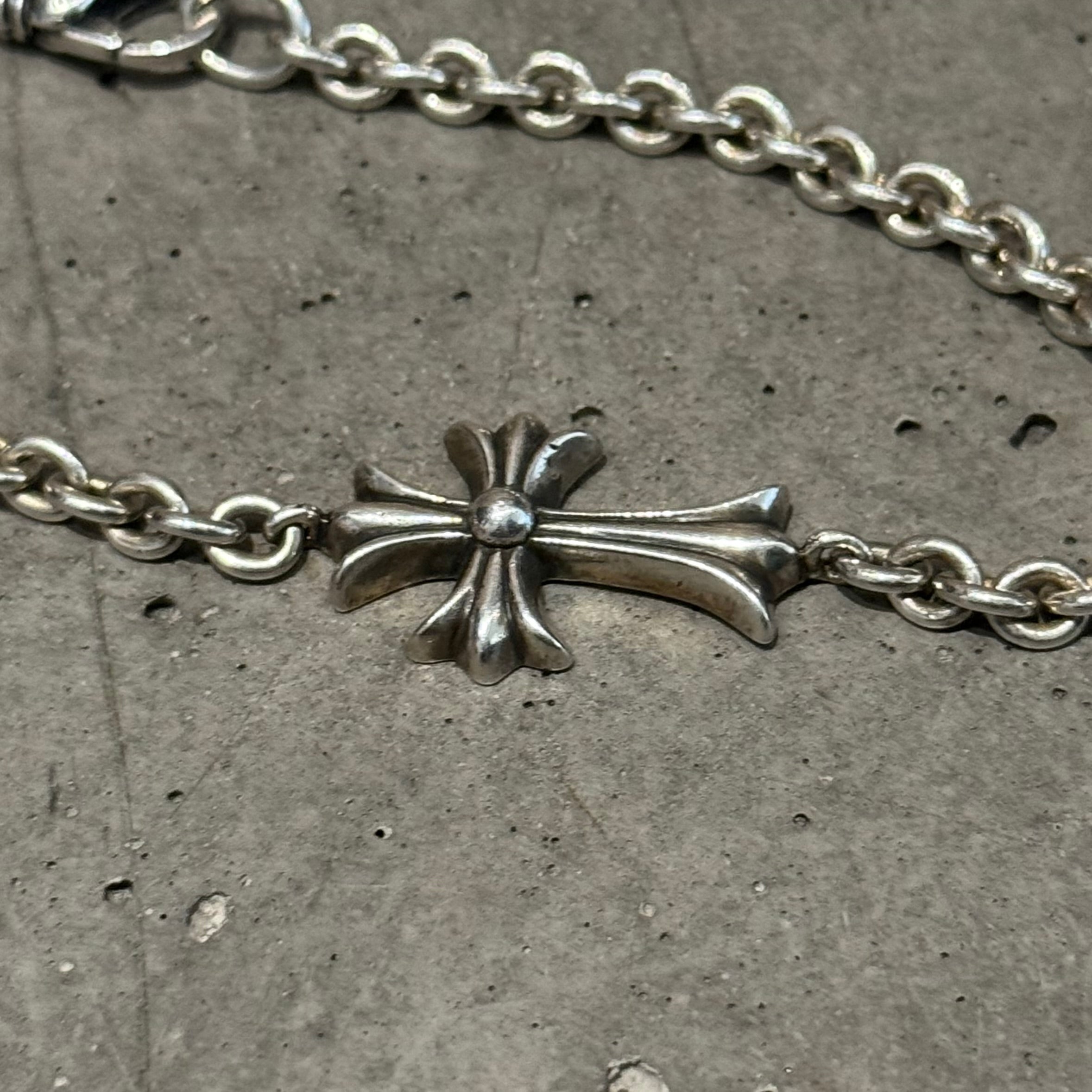 CHROME HEARTS NE CROSS BRACELET 'SILVER' – Sadō Room