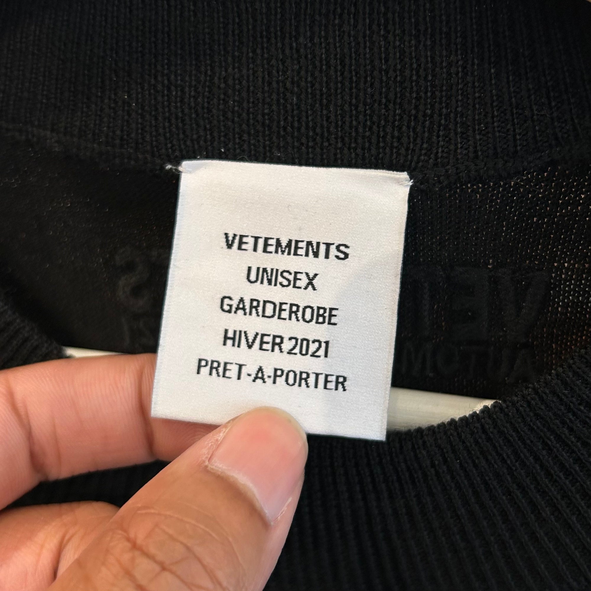 VETEMENTS AW21 LOGO KNIT SWEATER ‘BLACK’