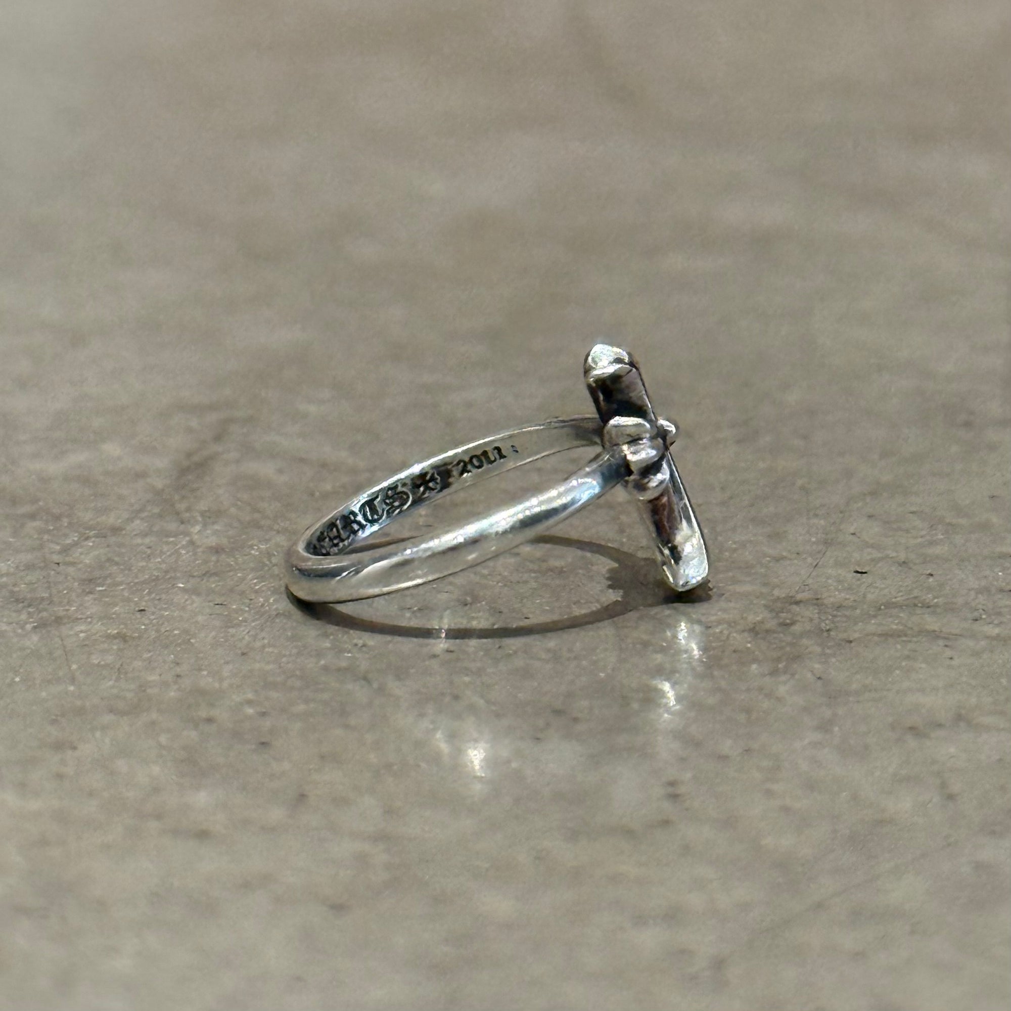 CHROME HEARTS CROSS BUBBLE GUM RING ‘SILVER’
