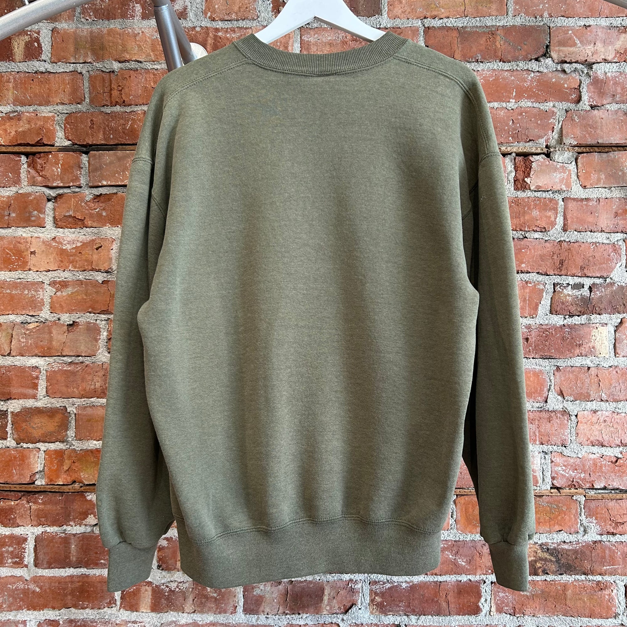 RUSSELL ATHETLIC 90S VINTAGE FADER CREWNECK ‘FADED OLIVE’
