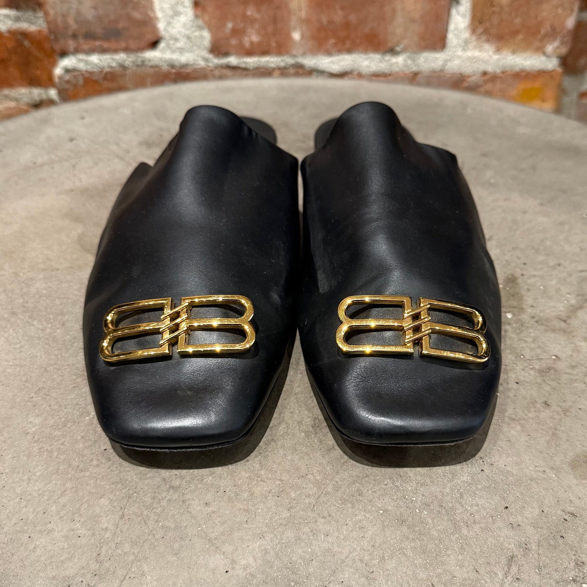 BALENCIAGA CALFSKIN LEATHER COSY BB MULES ‘BLACK’