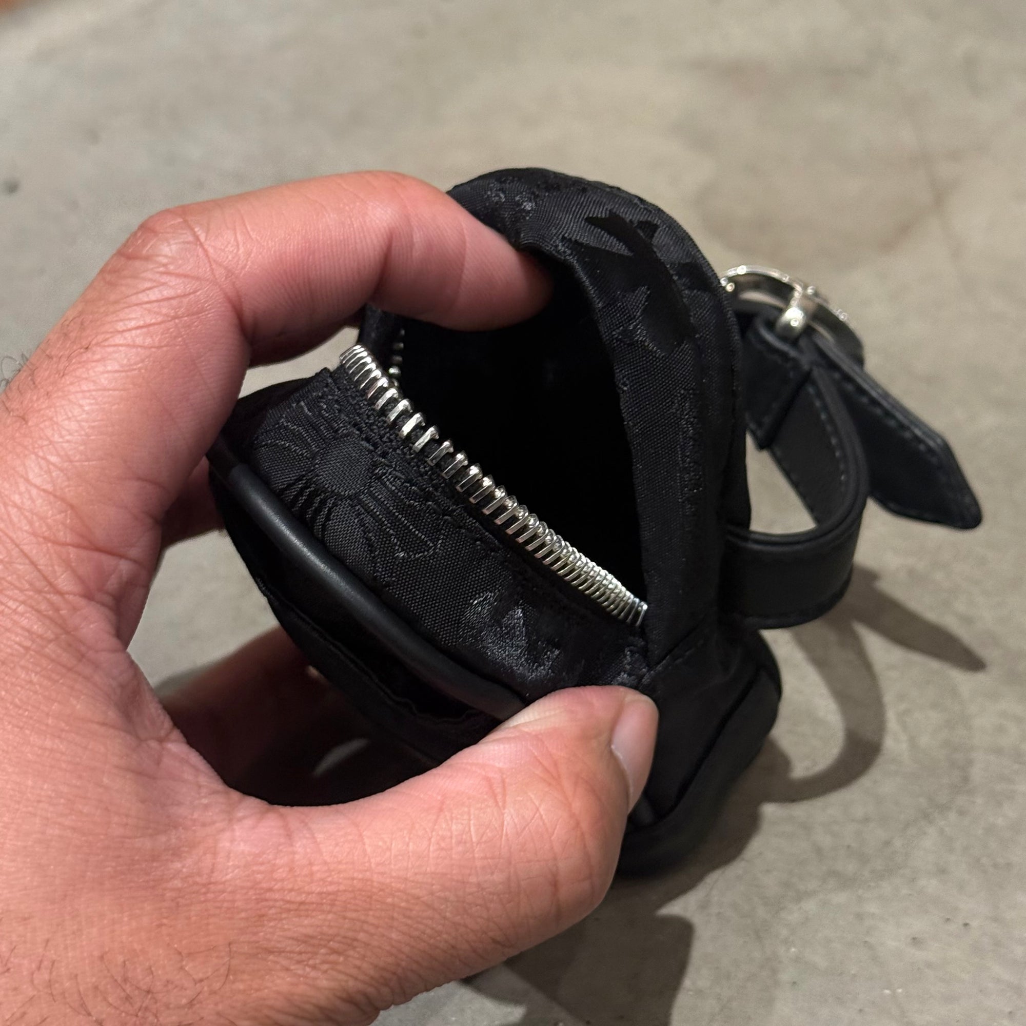 CHROME HEARTS NYLON STENCIL GUNSLINGER WRIST BAG ‘BLACK’