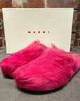 MARNI FUSSBETT FUR MULES ‘PINK’