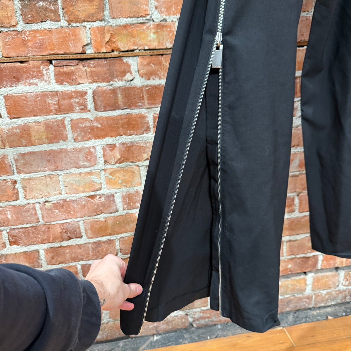 1017 ALYX 9SM ZIPPER TRACK PANTS ‘BLACK’