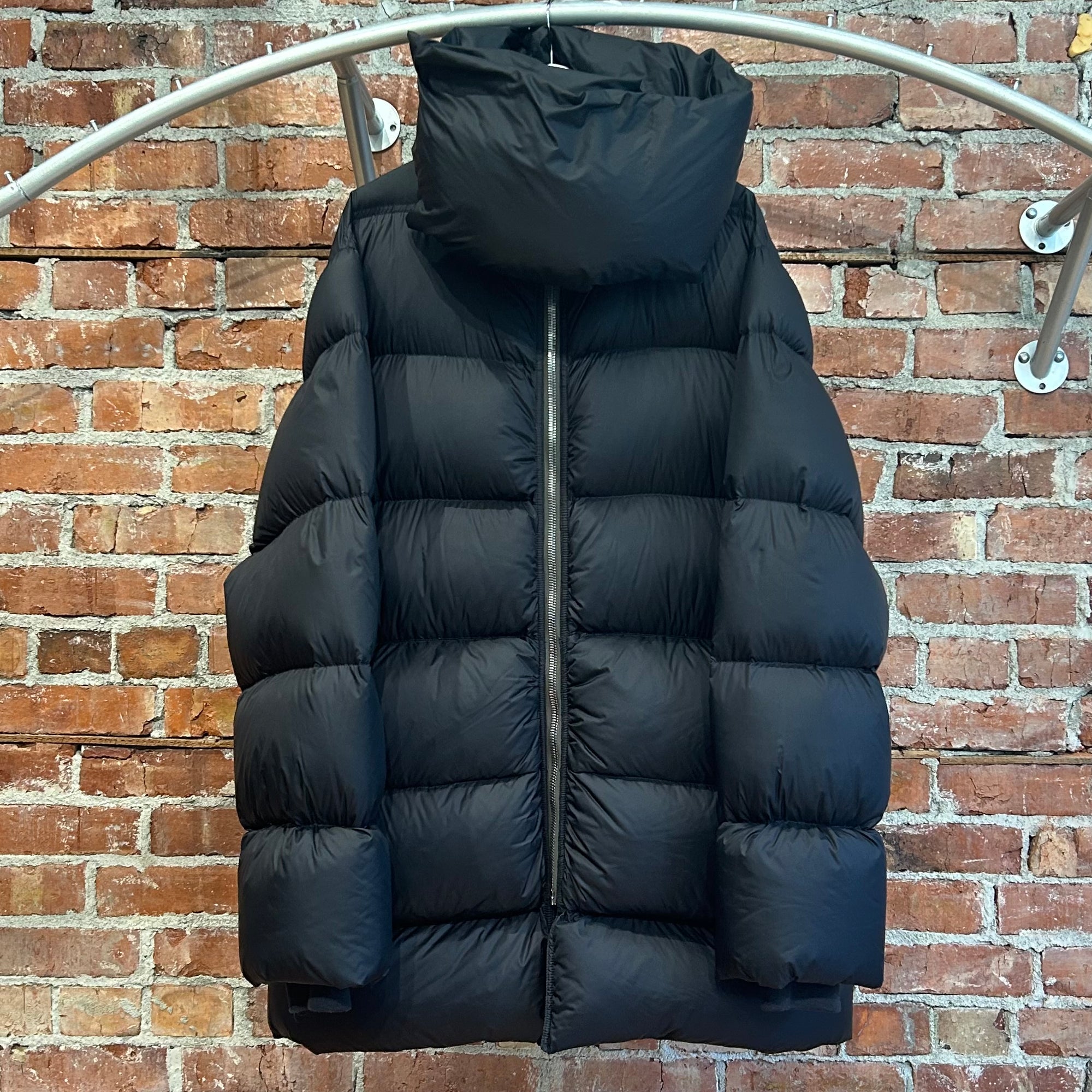 RICK OWENS FW22 STROBE MOUNTAIN DOWN JACKET ‘BLACK’