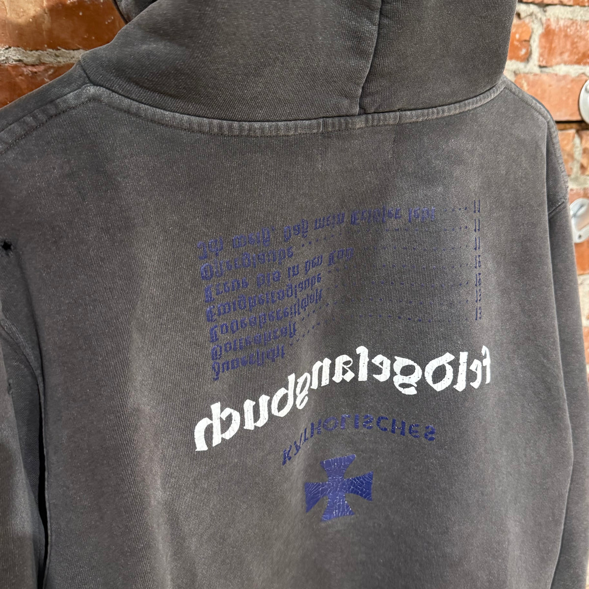 ENFANTS RICHES DEPRIMES FW25 KATHOLISCHES TOOTHBRUSH HOODIE ‘DARK GRAY’