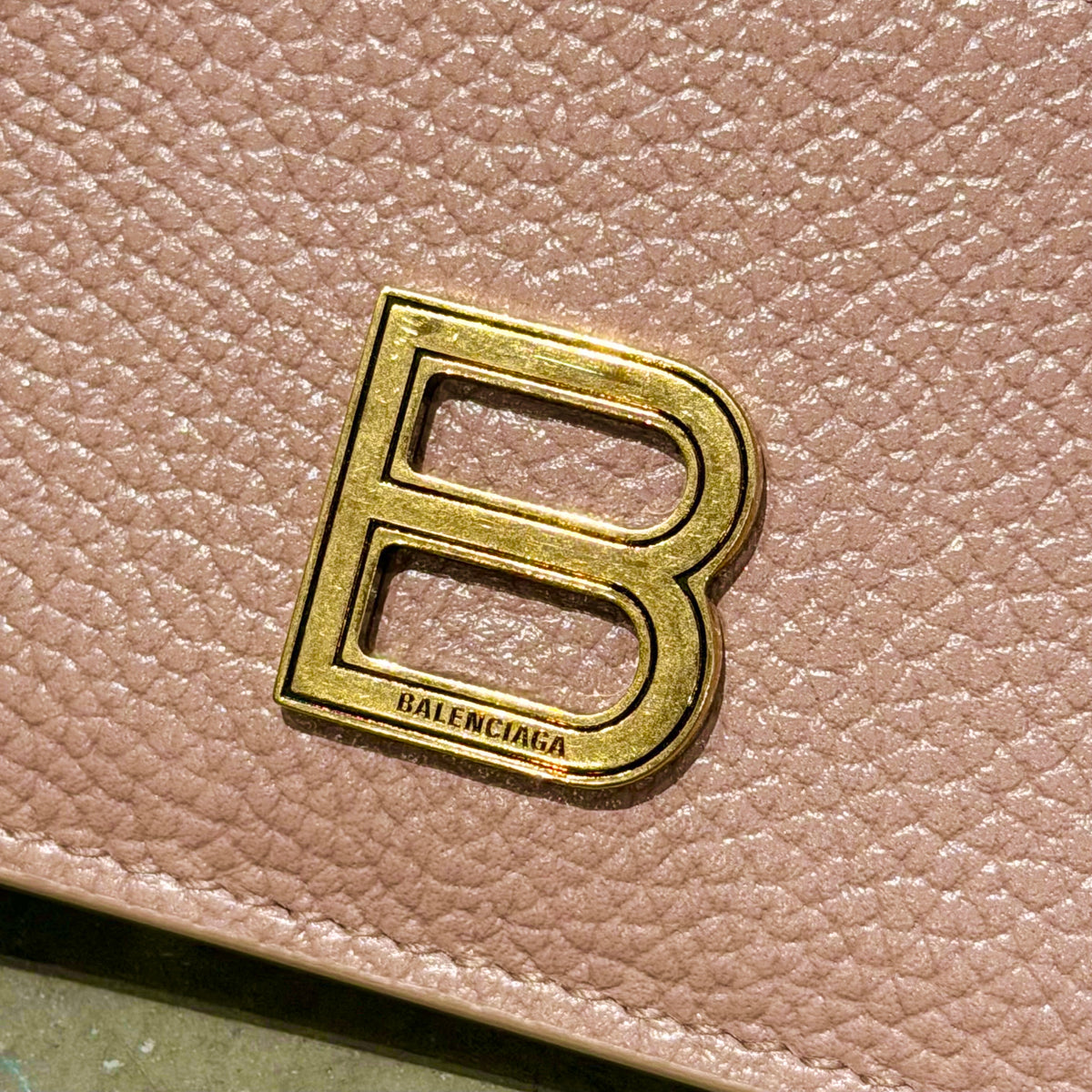 BALENCIAGA LEATHER BB CARD HOLDER ‘SALMON PINK’