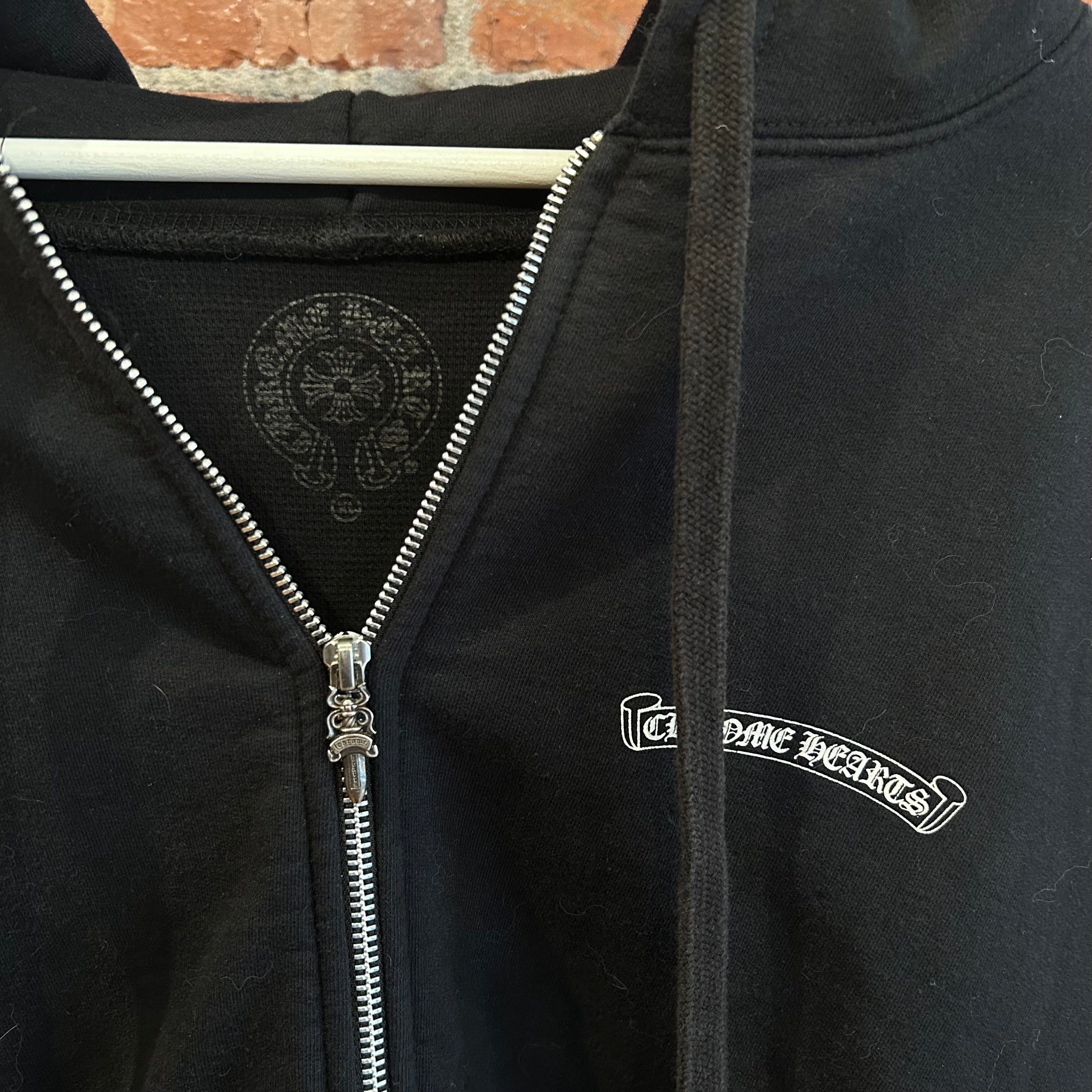 CHROME HEARTS SCROLL LOGO THERMAL ZIP UP HOODIE 'BLACK' – Sadō Room