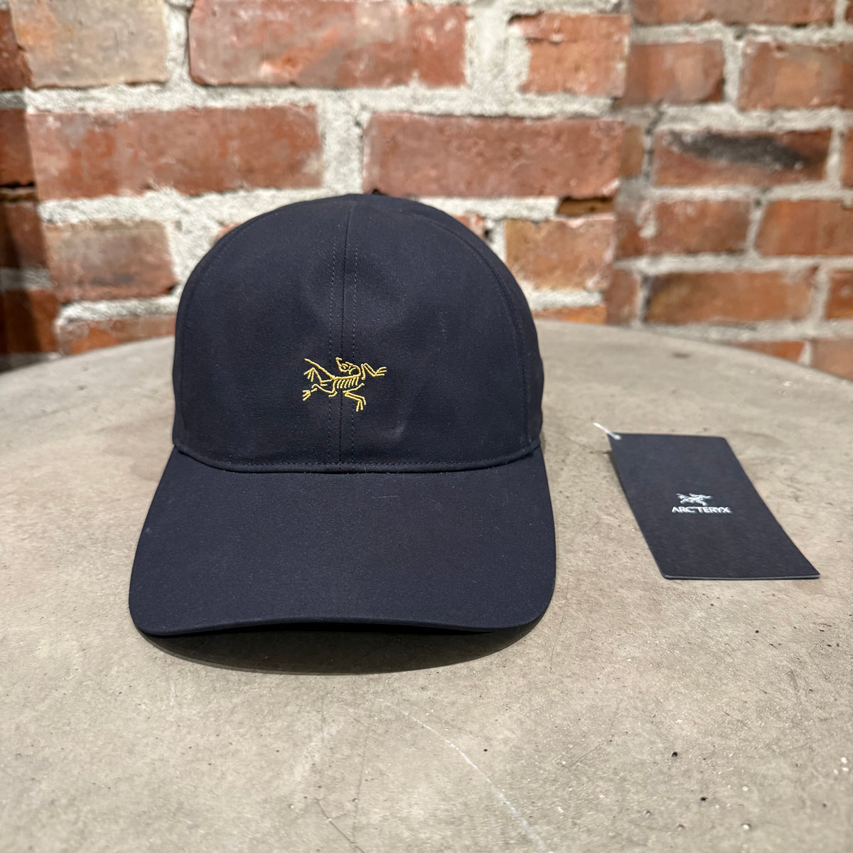 ACRTERYX 24K SMALL BIRD CAP ‘BLACK’